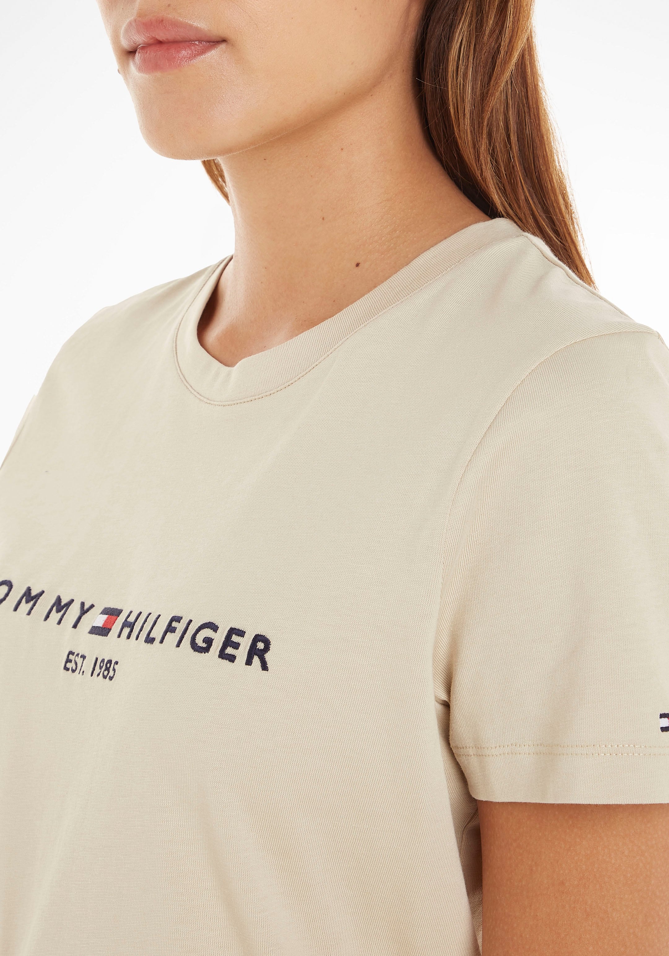 Tommy Hilfiger Rundhalsshirt »REGULAR HILFIGER C-NK TEE SS«, mit grossem Tommy  Hilfiger Logoschriftzug online shoppen bei Jelmoli-Versand Schweiz