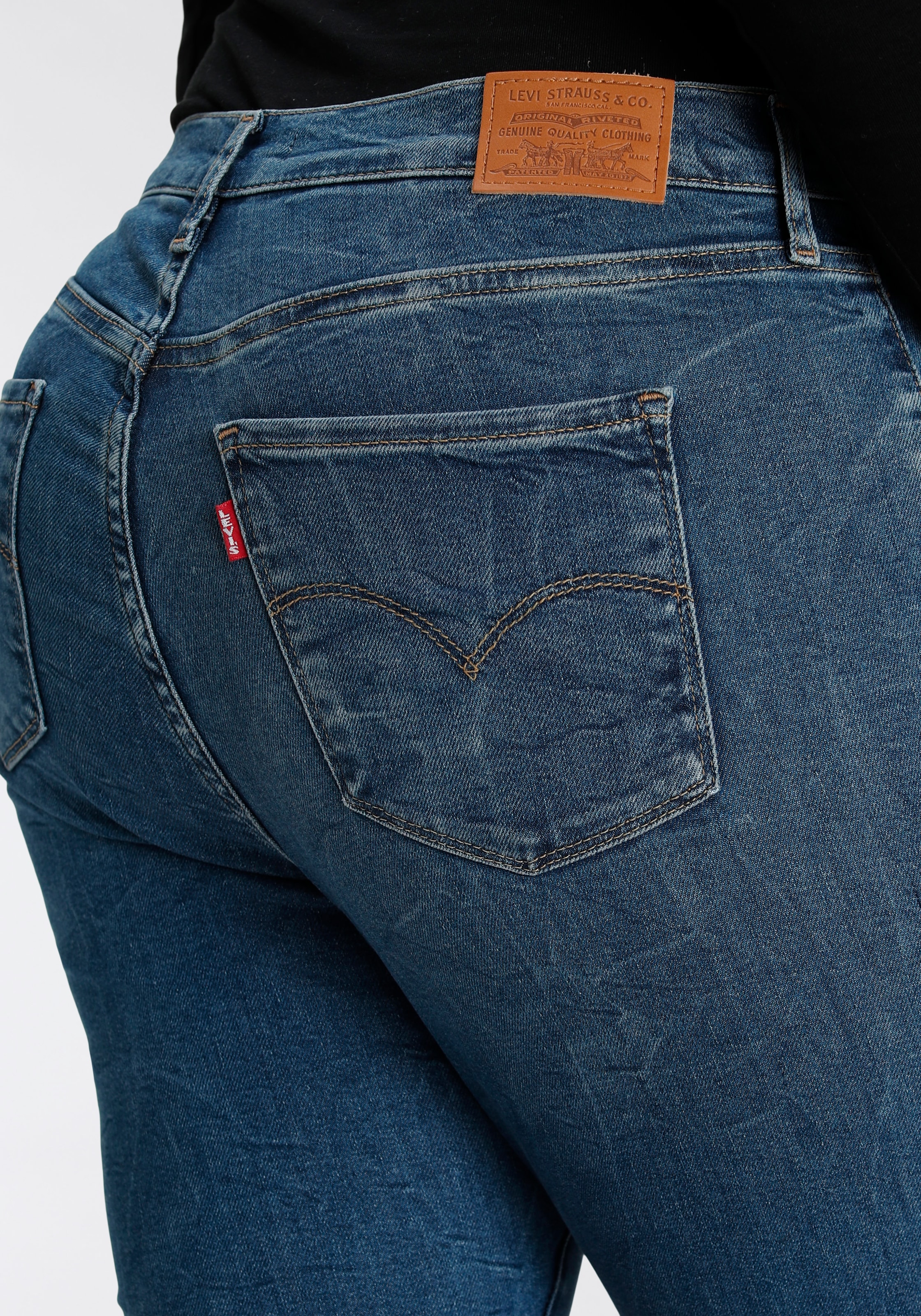 Levi's® Plus Skinny-fit-Jeans »720 High-Rise«, mit hoher Leibhöhe