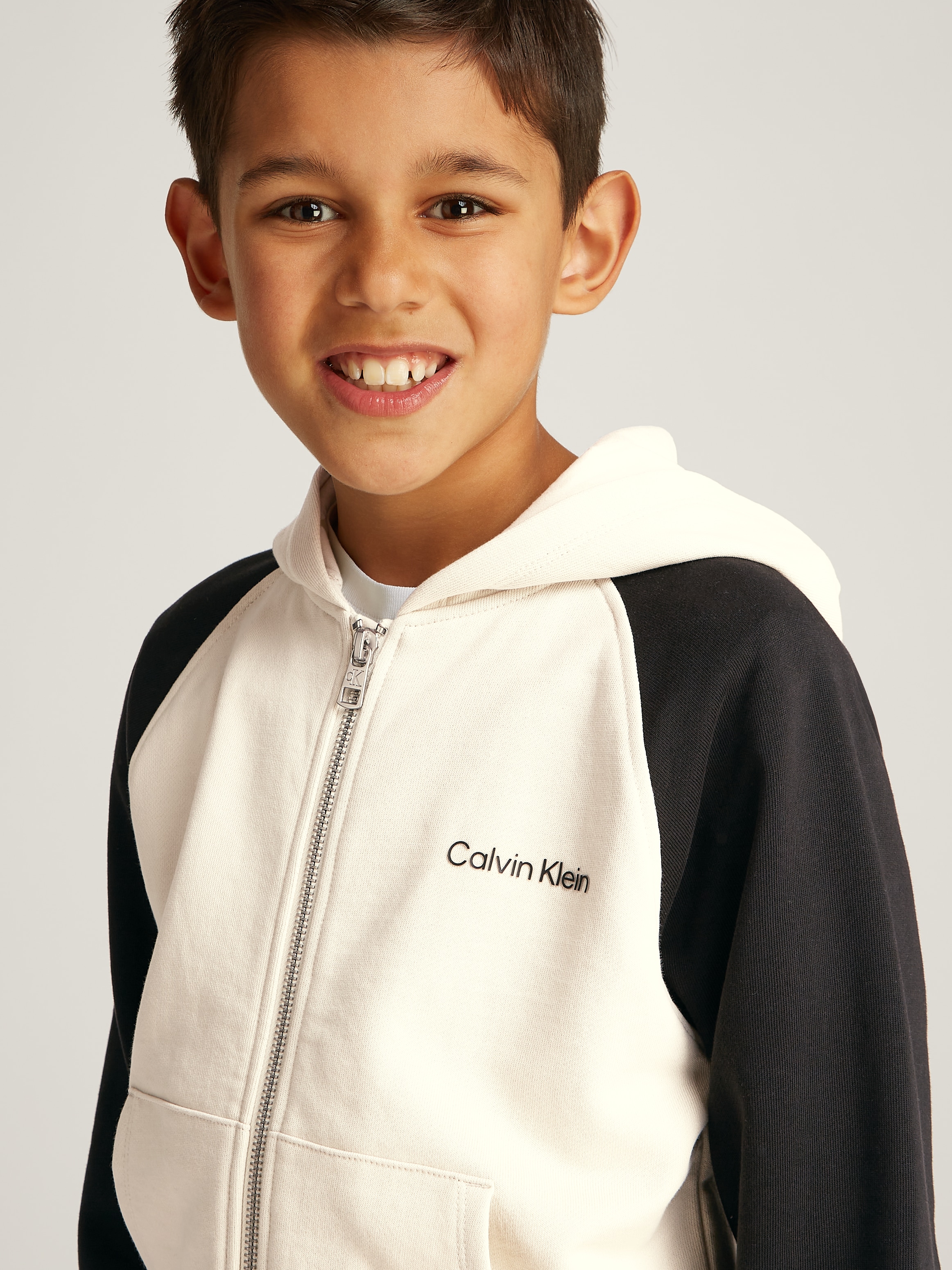 Calvin Klein Jeans Sweatjacke »COLOR BLOCK ZIP-THROUGH«, für Kinder bis 16 Jahre mit Logoprägung