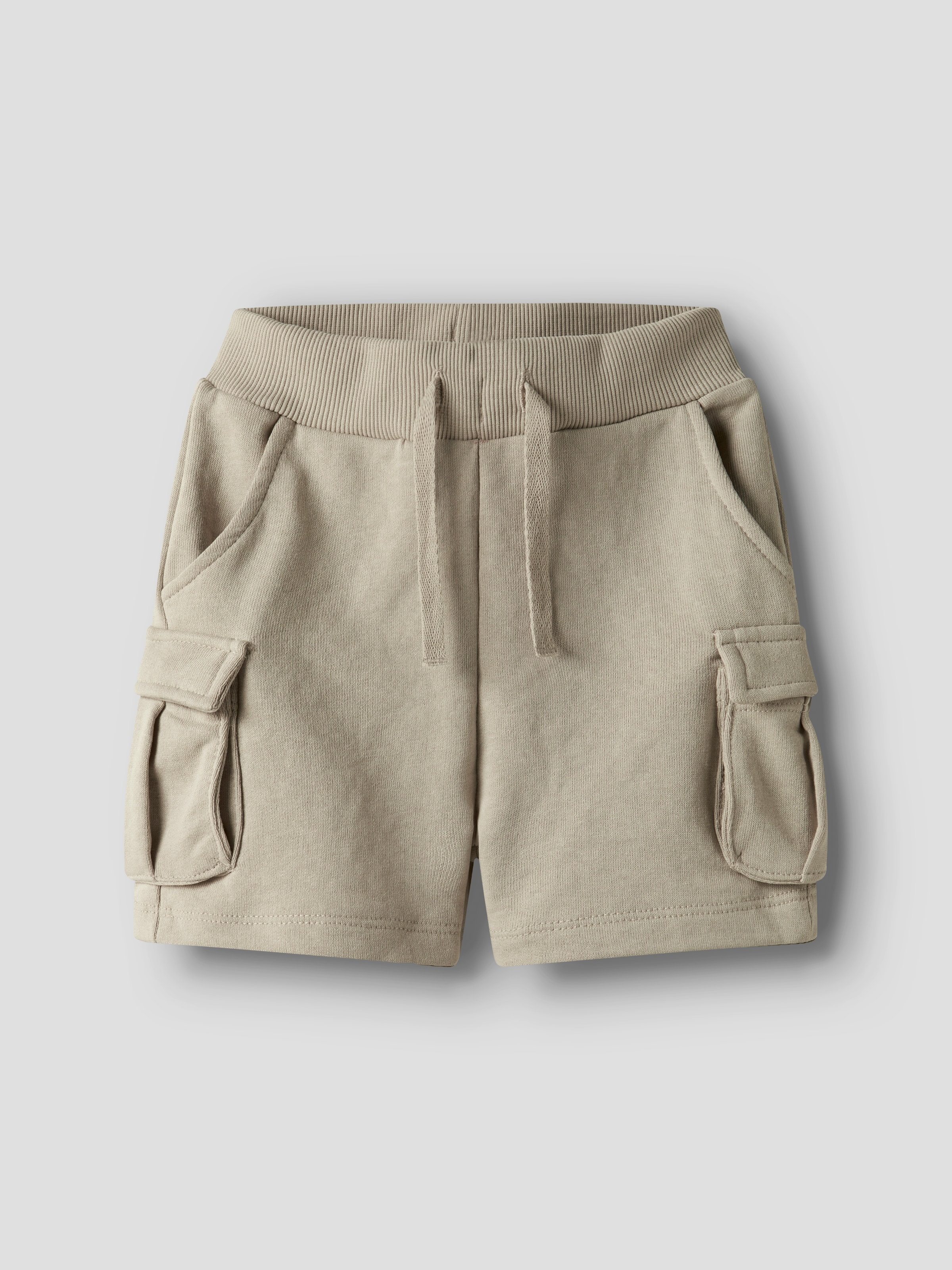 Name It Sweatshorts »NMMOLI SWEAT SHORTS UNB NOOS« Baumwollmischung, verstellbarer und elastischer Bund, Cargotaschen