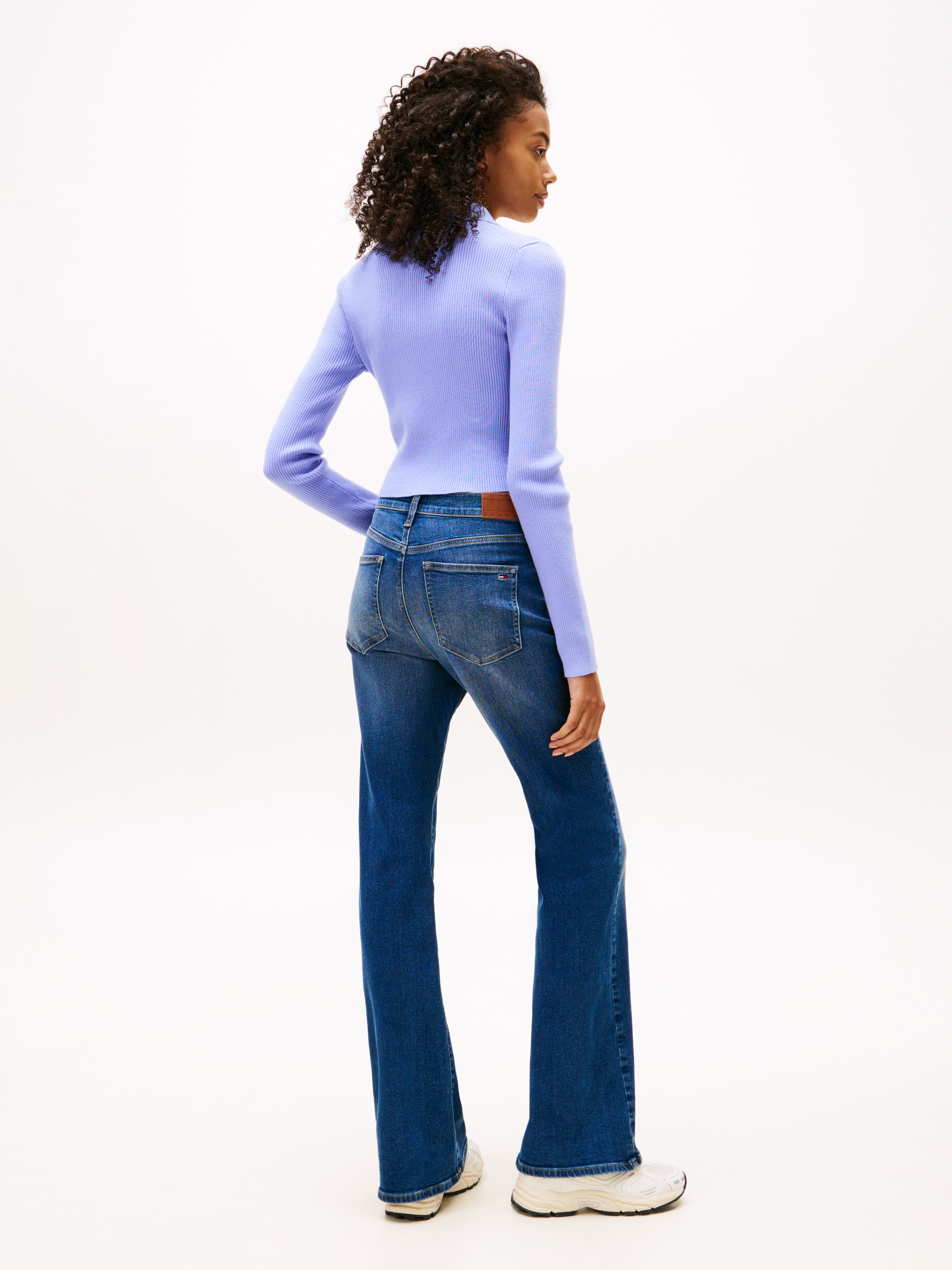Tommy Jeans Bootcut-Jeans »SYLVIA HGH FLR BI0252«, in ausgestellter Form