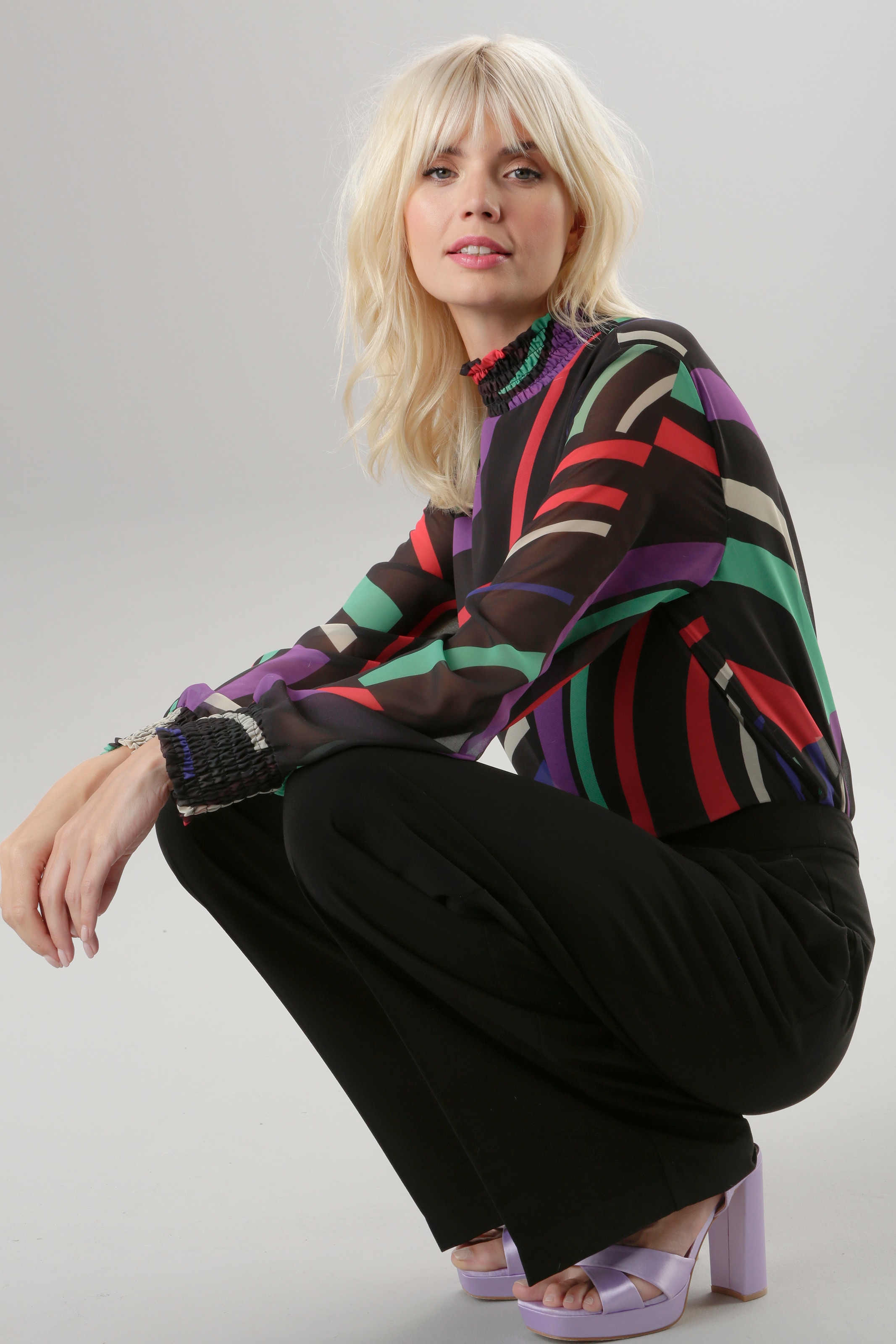 Aniston SELECTED Chiffonbluse, mit buntem, grafischem Muster online kaufen  | Jelmoli-Versand