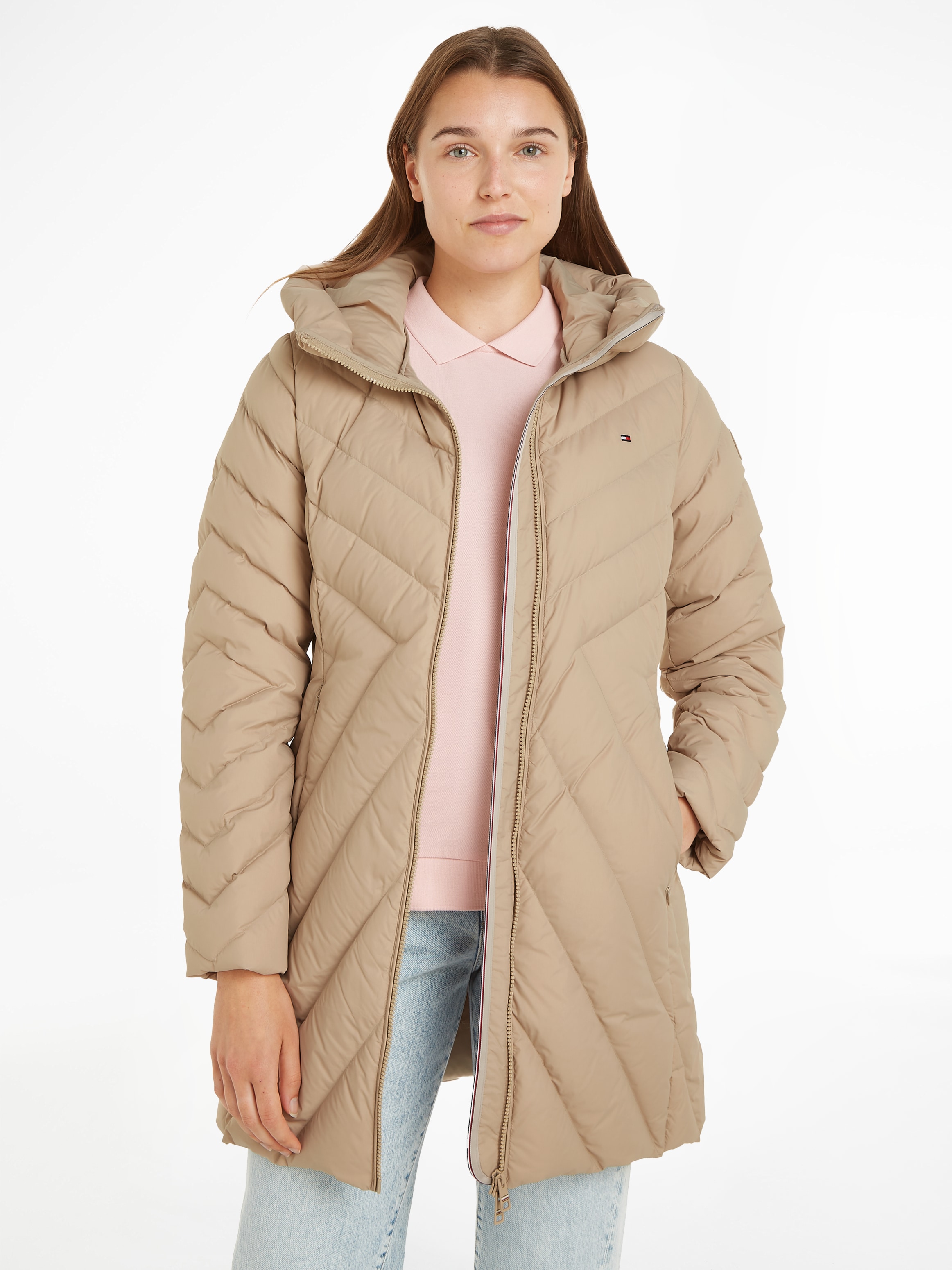 Tommy Hilfiger Steppmantel »CHEVRON MW PADDED COAT«, mit mittelstarker Wattierung und Tommy Hilfiger Markenlabel