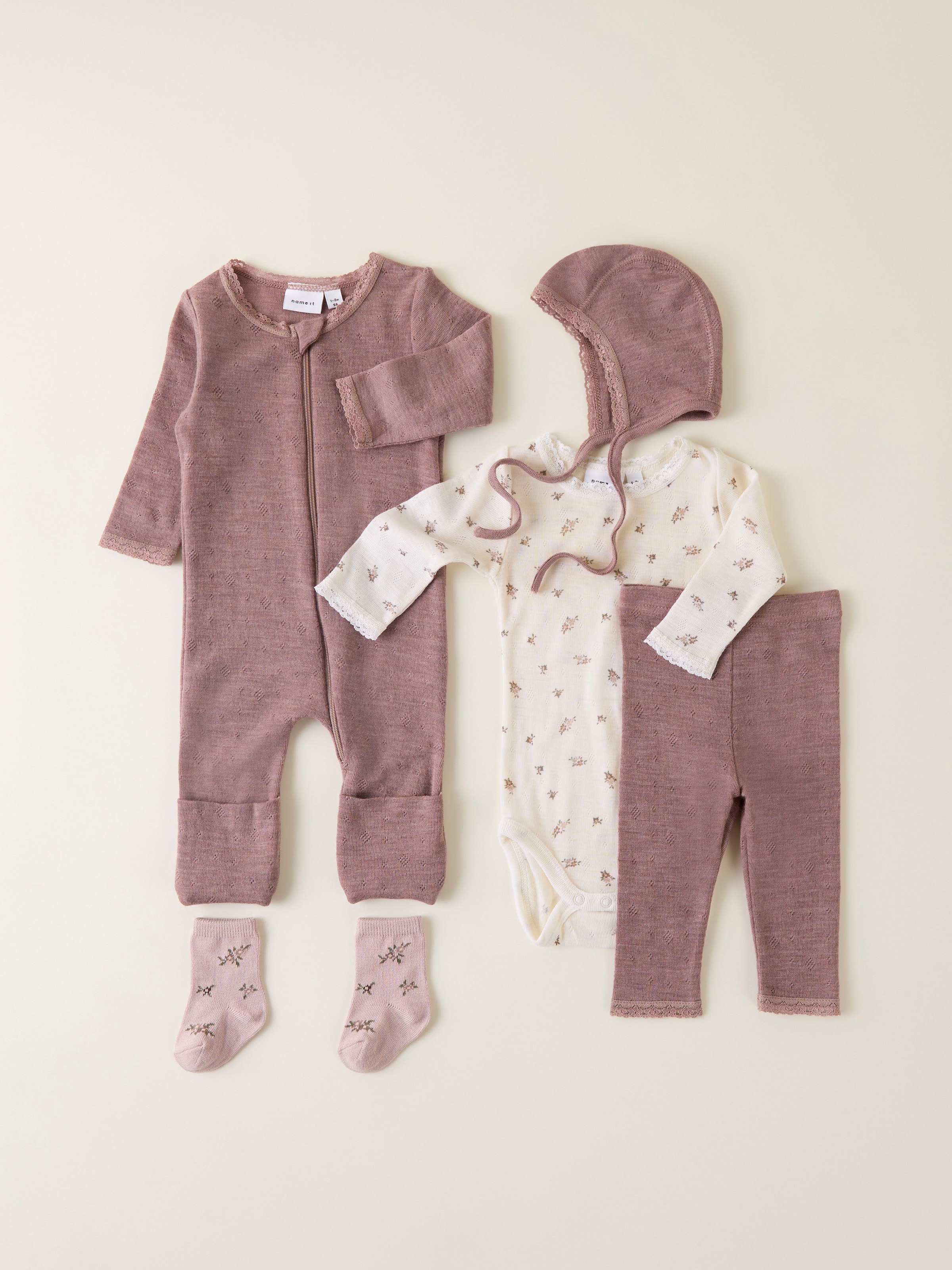 Name It Schlafanzug »NBFWANG WOOL NEEDLE NIGHTSUIT SOLID NOOS«, aus reiner Merinowolle