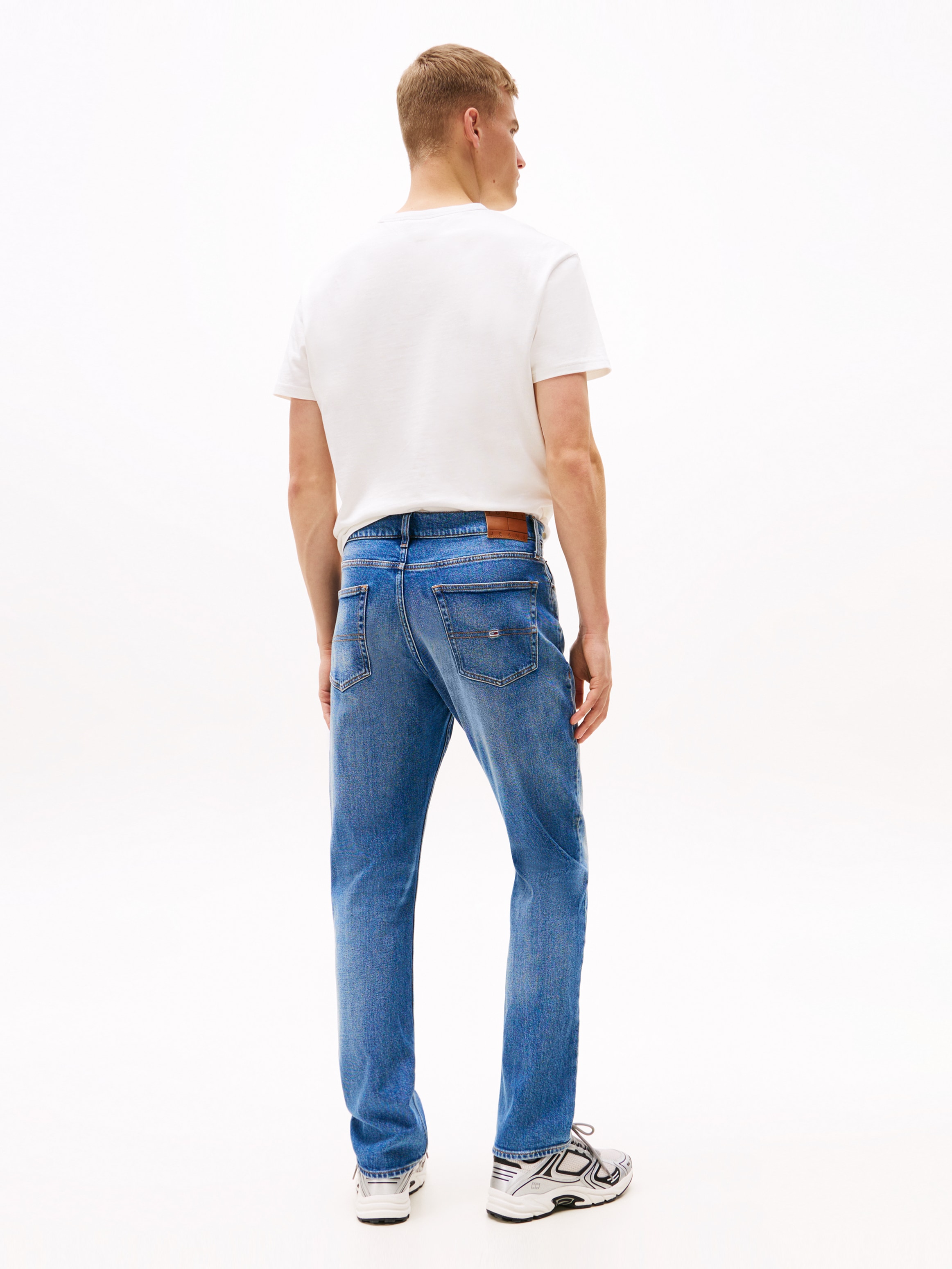Tommy Jeans Slim-fit-Jeans »Ryan Regular Slim Straight«, Slim‑Straight‑Jeans aus hochwertigem Denim regulärer Leibhöhe