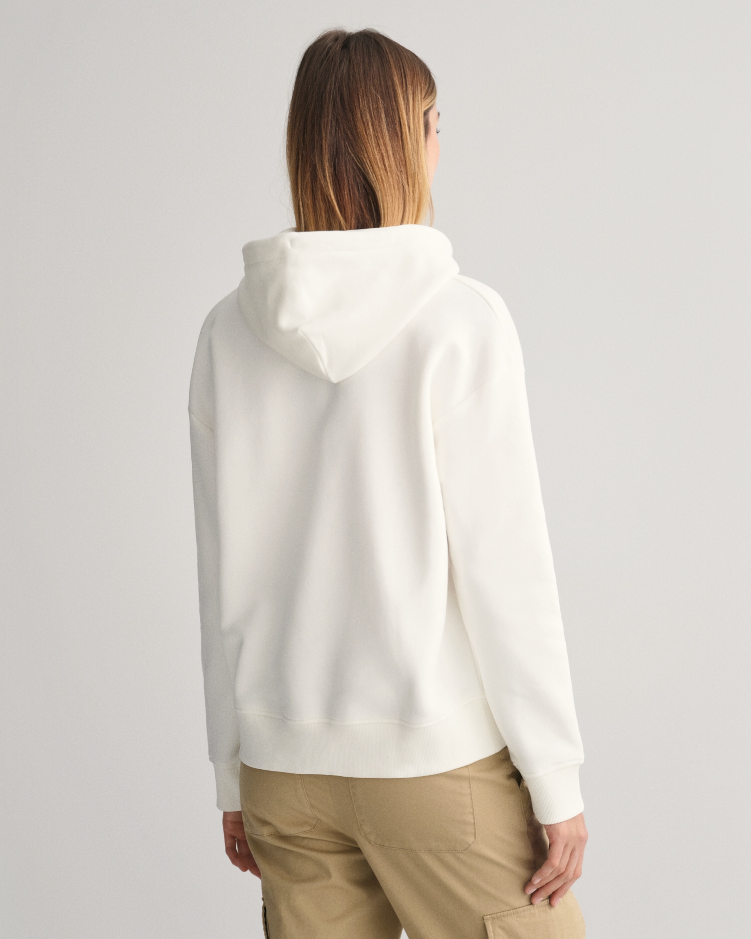 Gant Hoodie »SHIELD HOODIE«, Grafische GANT-Stickerei auf der Brust