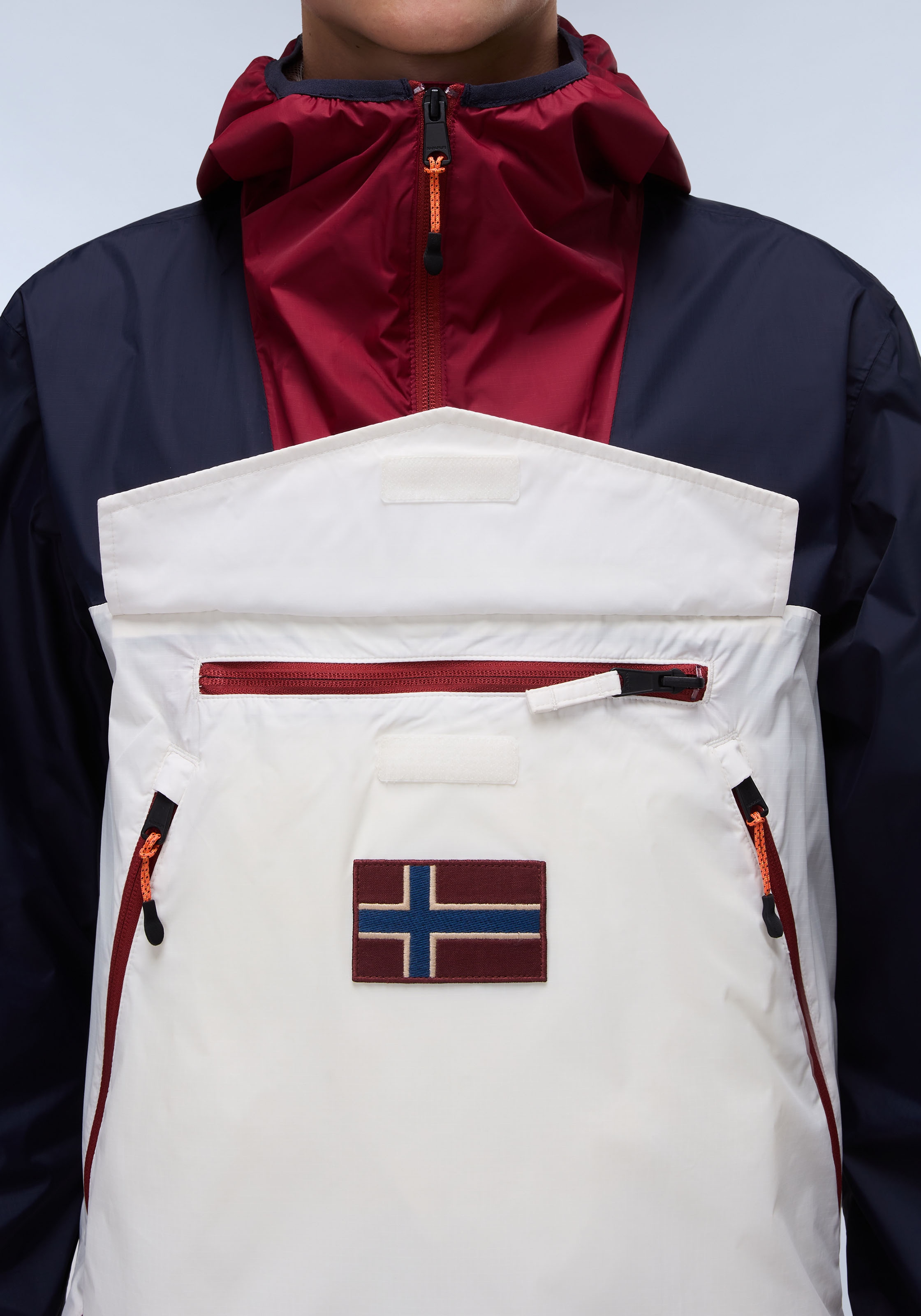 Napapijri Windbreaker »RAINFOREST WB PKT V2«, mit Kapuze, Mit Gummizug und verschliessbarem Schlitz im Saum