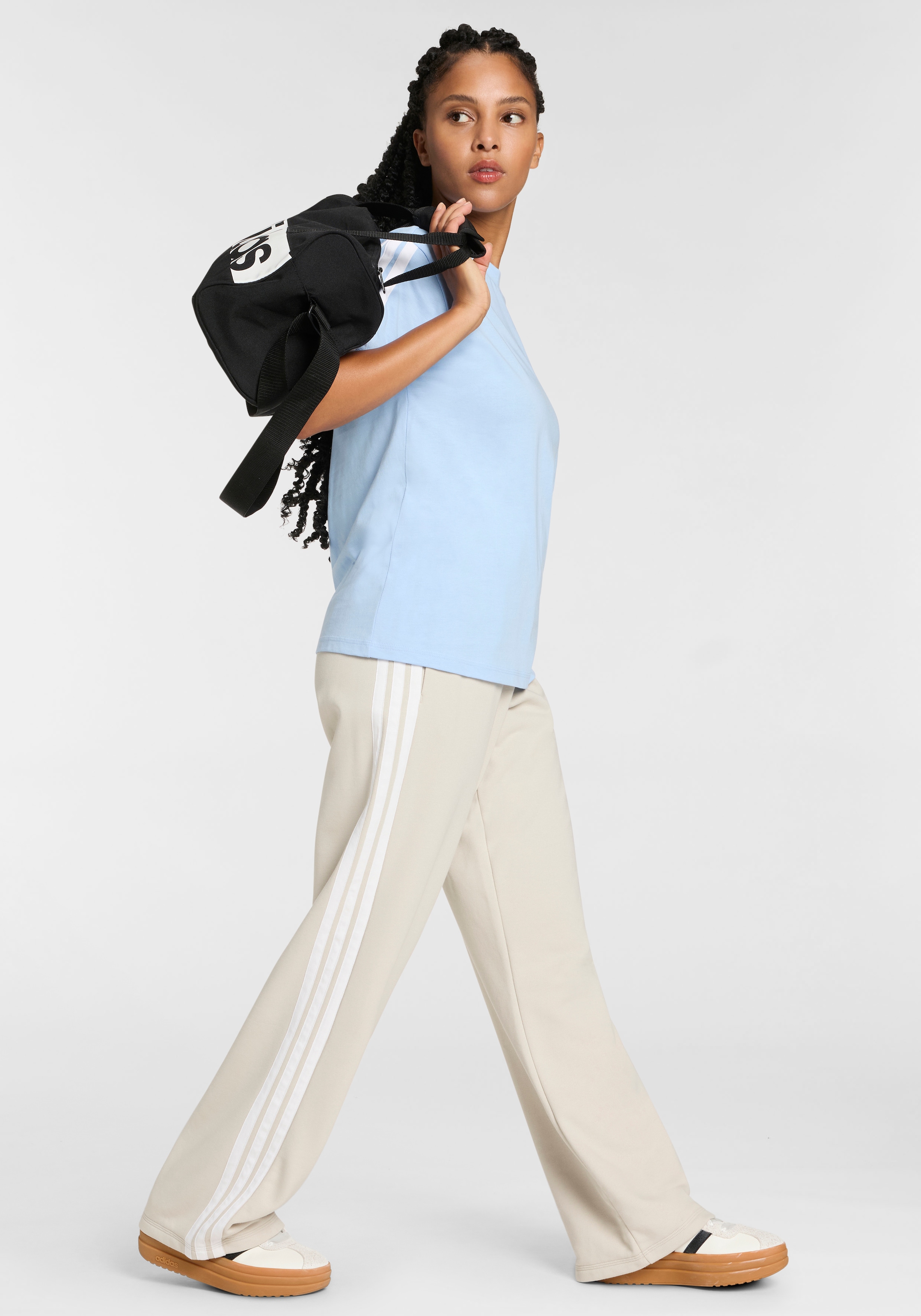 adidas Sportswear Sporthose »W 3S FT OH PT«, (1 tlg.), Reguläre Passform, aus weichem French Terry