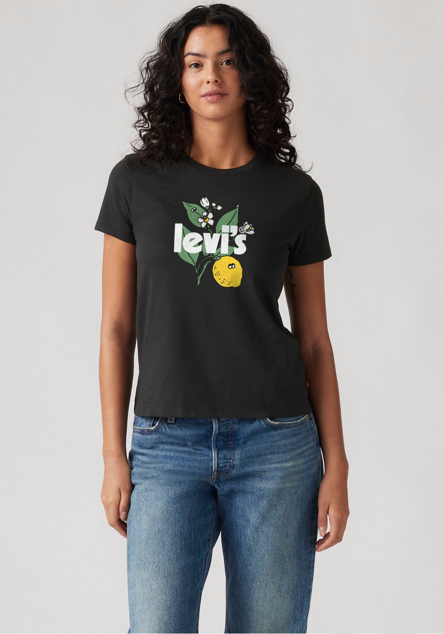 Levi's® T-Shirt »LSE THE PERFECT T« Baumwollqualität, taillenbedeckend
