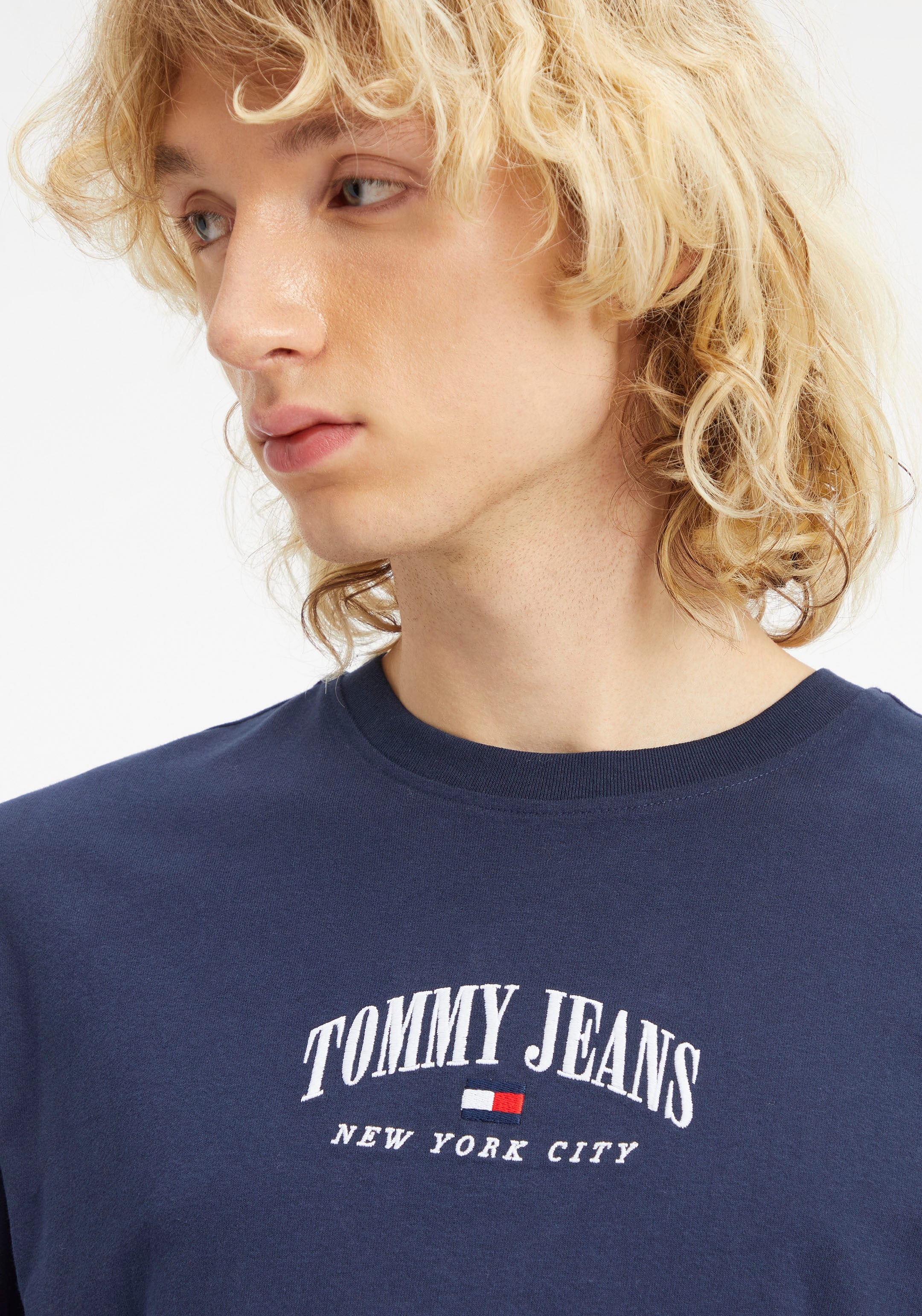 Tommy Jeans T-Shirt »TJM CLSC SMALL VARSITY TEE«