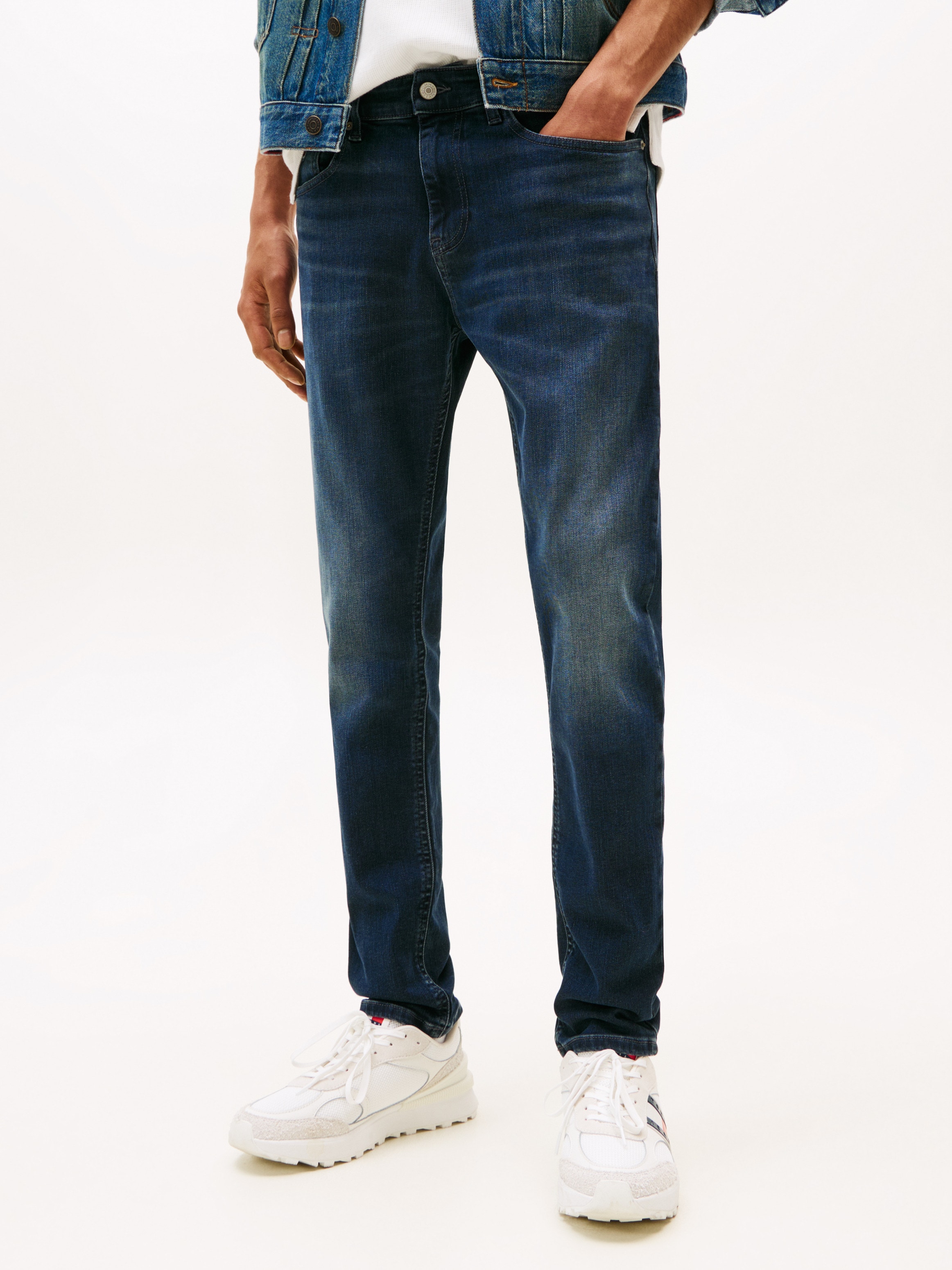 Tommy Jeans Slim-fit-Jeans »Austin Slim Tapered« zum Knöchel hin schmaler werdende Jeans mit mittlerer Leibhöhe