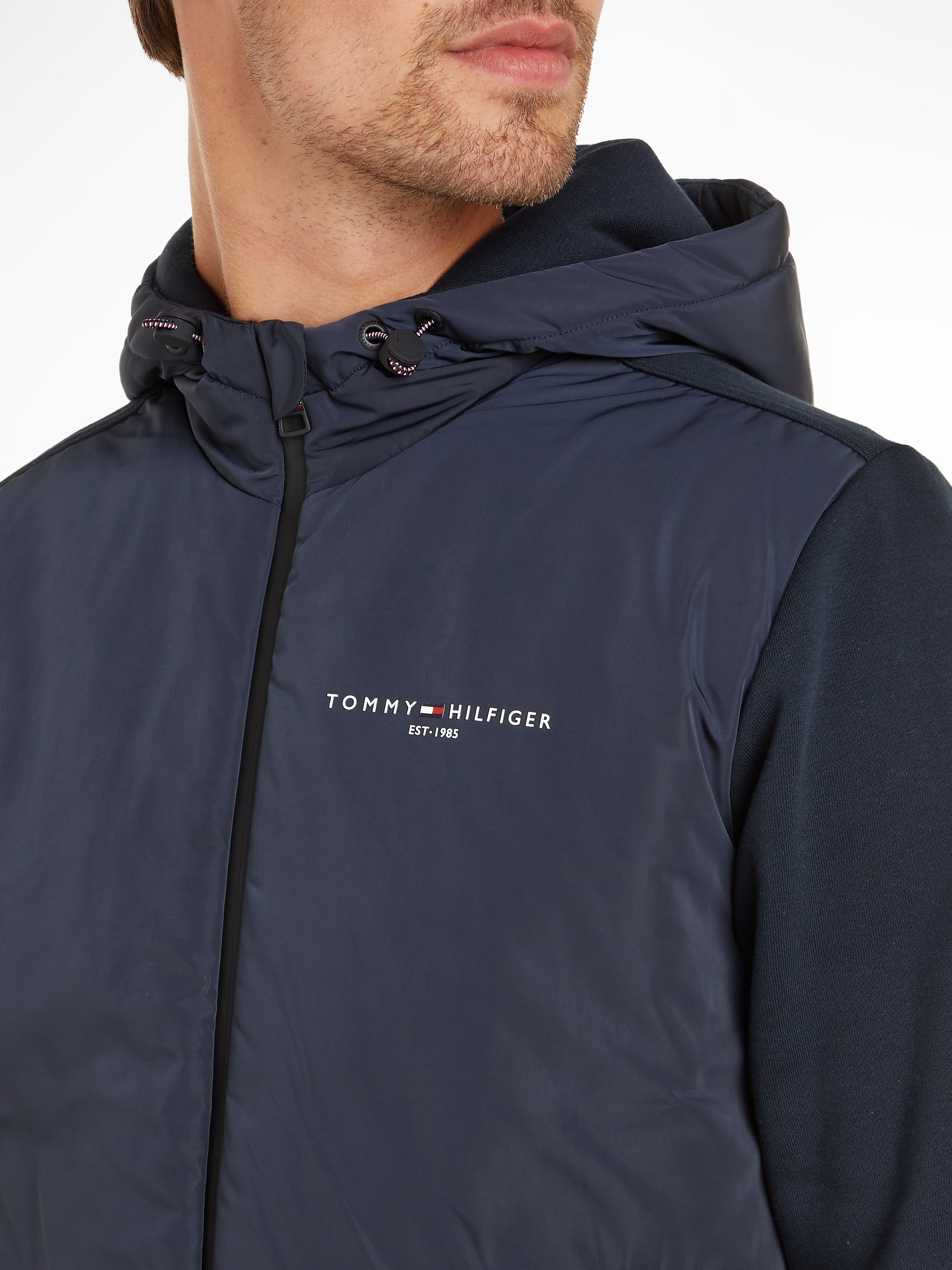Tommy Hilfiger Kapuzensweatshirt »MIX MEDIA online kleinem ZIP mit kaufen | THRU«, HOODED Logodruck Jelmoli-Versand