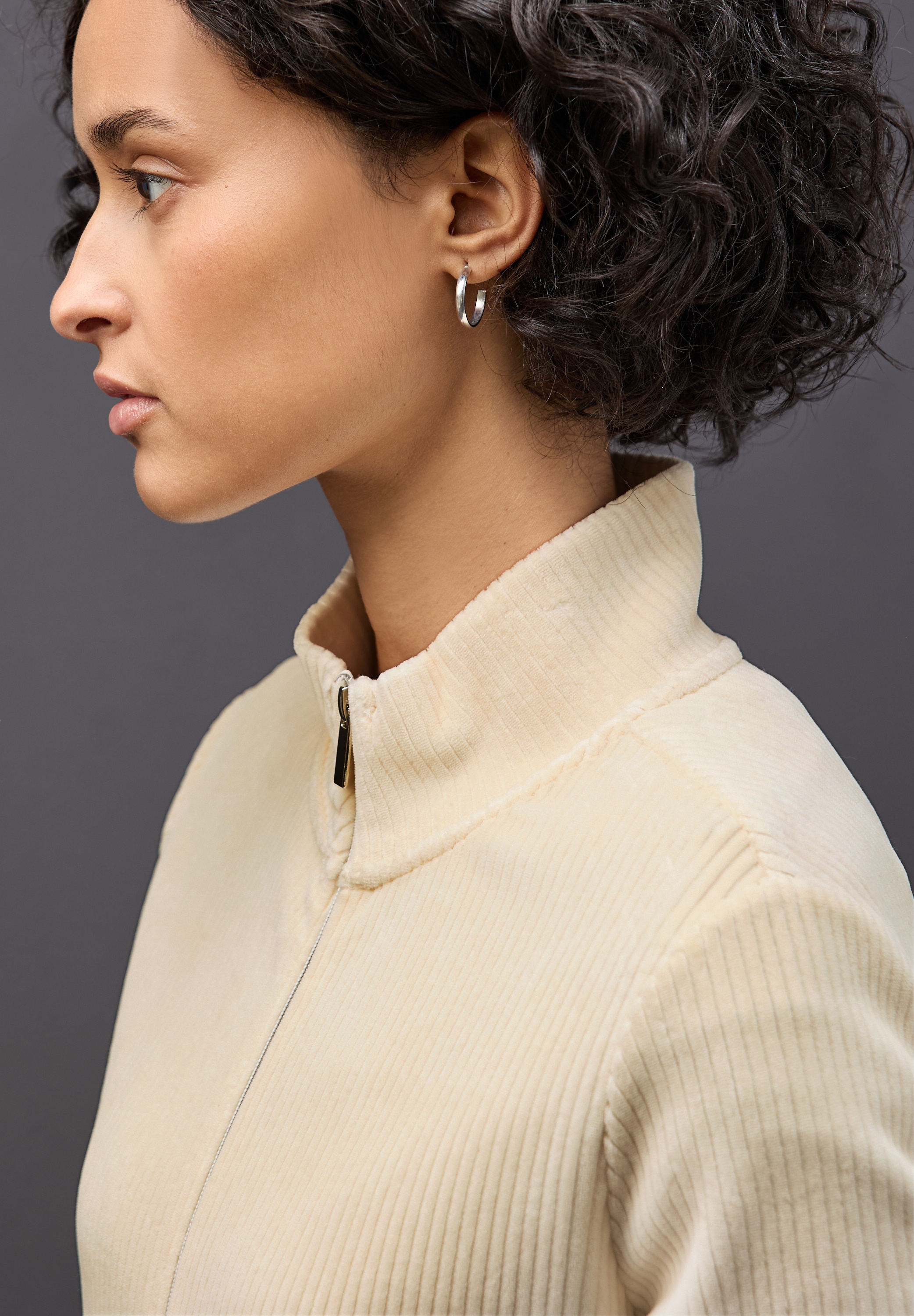 STREET ONE Sweatjacke, Cord, mit elastischem Saum und Reissverschluss