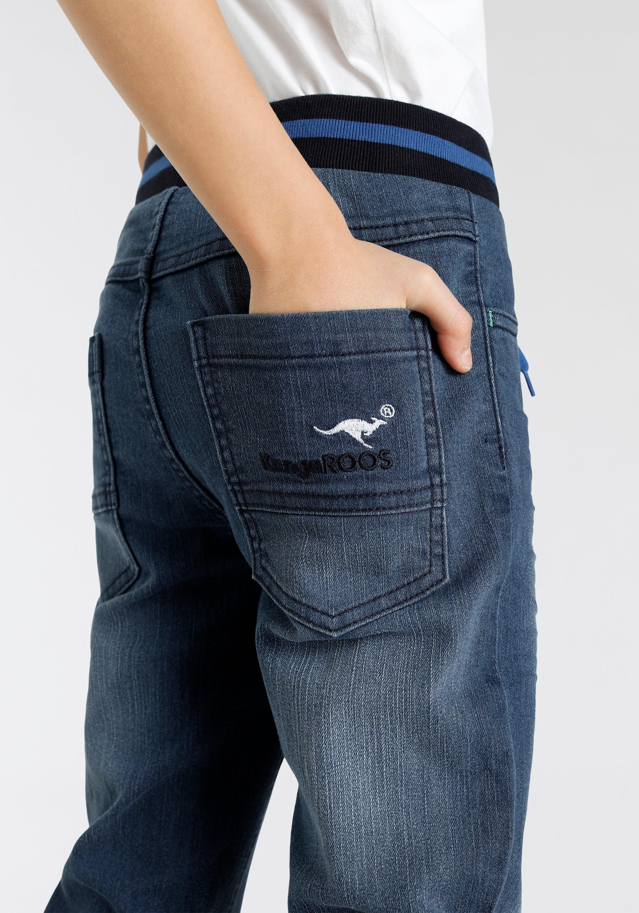 KangaROOS Schlupfjeans », Stretch-Jeans mit schmalem Bein für Jungen«, schmale Beinform, Used-Waschung, komfortable Leibhöhe