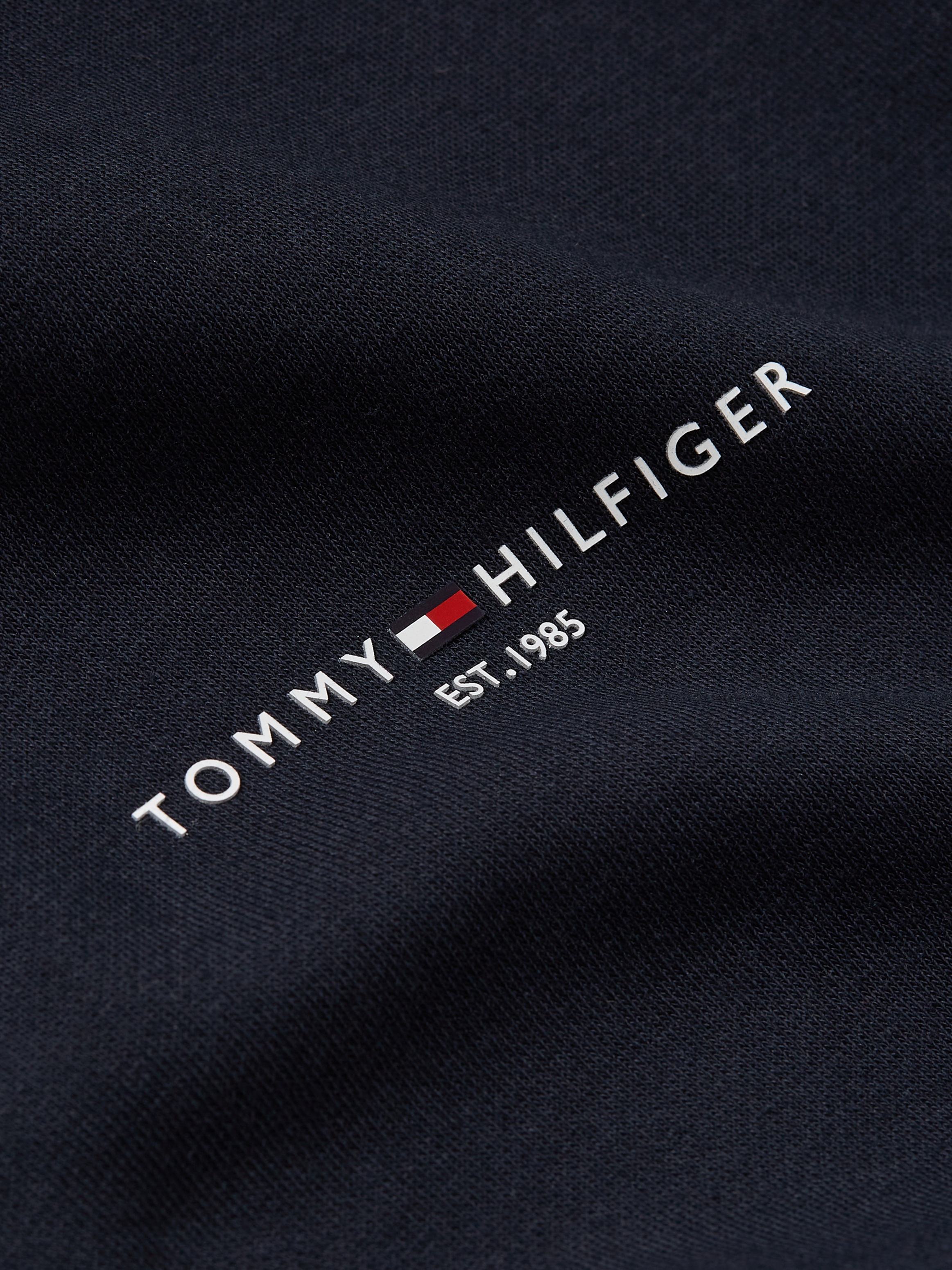 Tommy Hilfiger Hoodie »TOMMY LOGO TIPPED HOODY«, Tommy-Tape innen am Ausschnitt, Flag-Stickerei am Ärmel