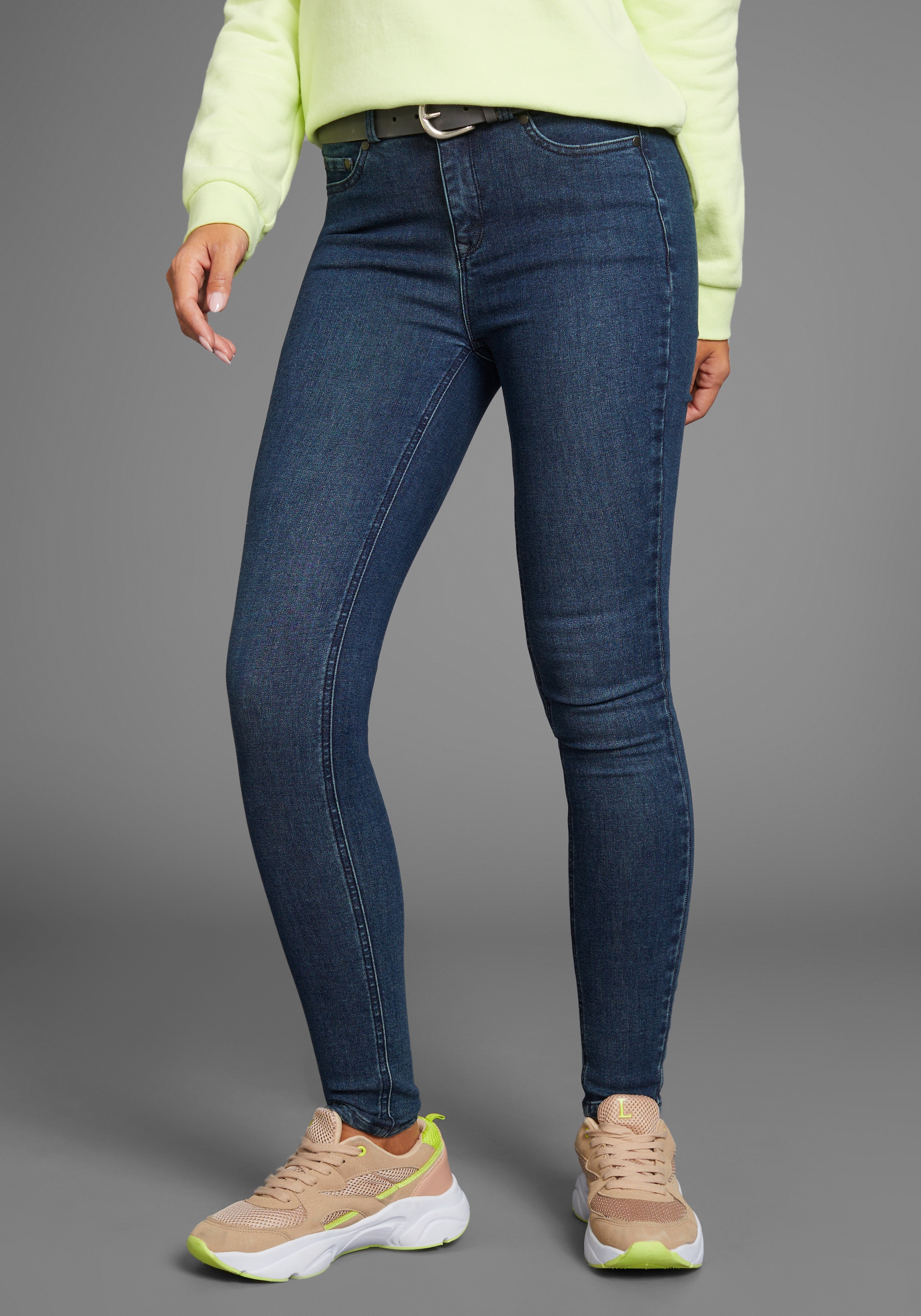 Arizona Skinny-fit-Jeans »Ultra Soft«, hohe Leibhöhe, lang, aus Baumwolle, Polyester und Elasthan
