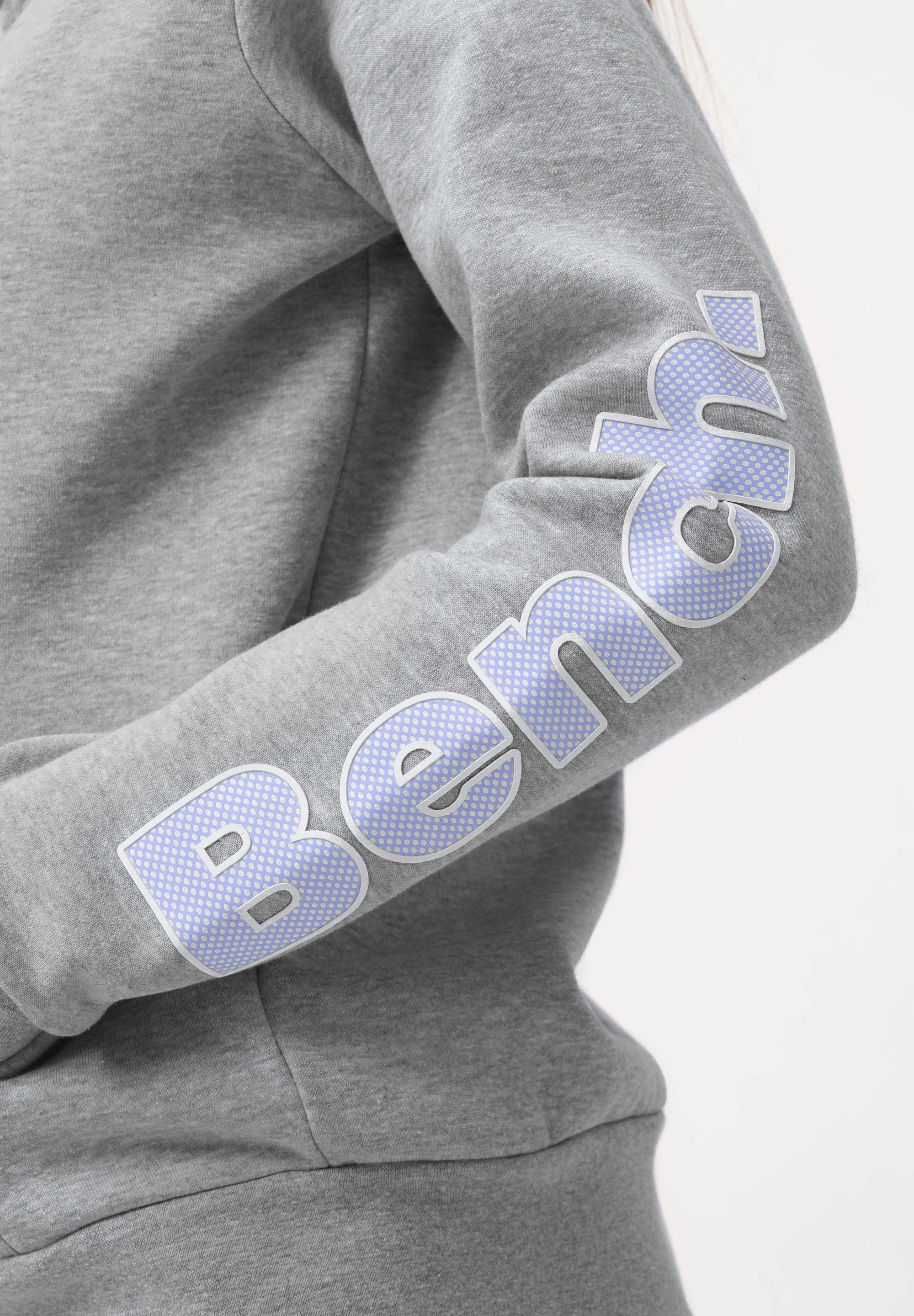 Bench. Kapuzensweatjacke »DARCINE«, mit seitlichem Bench Logodruck