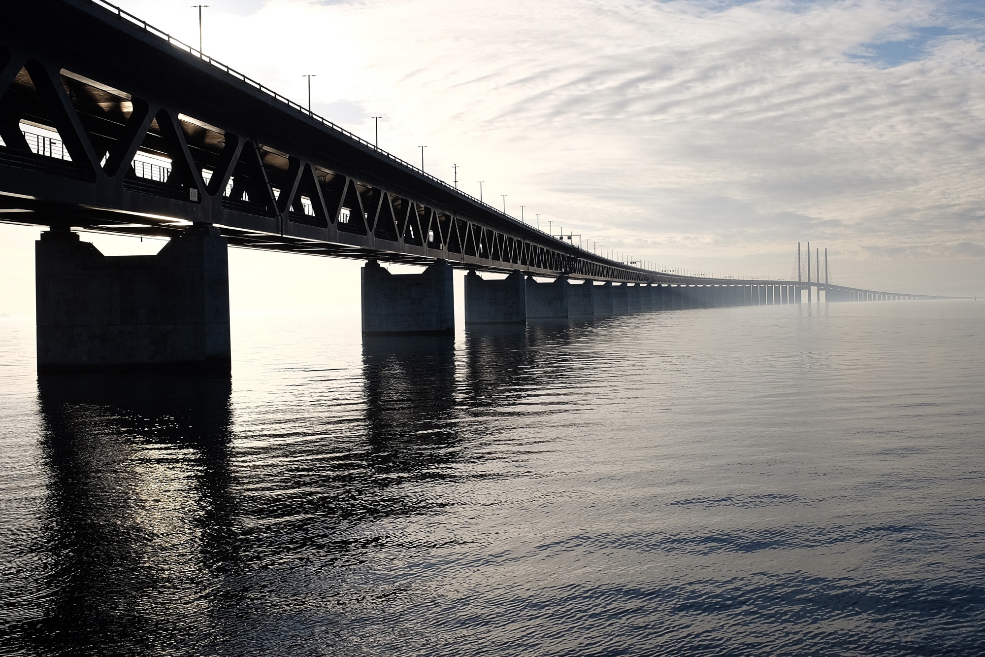 queence Leinwandbild "Marlon" Brücken  Foto  Kunst 1 Stk. tlg. Akustikbild mit sehr guten Schallabsorptions-Eigenschaften