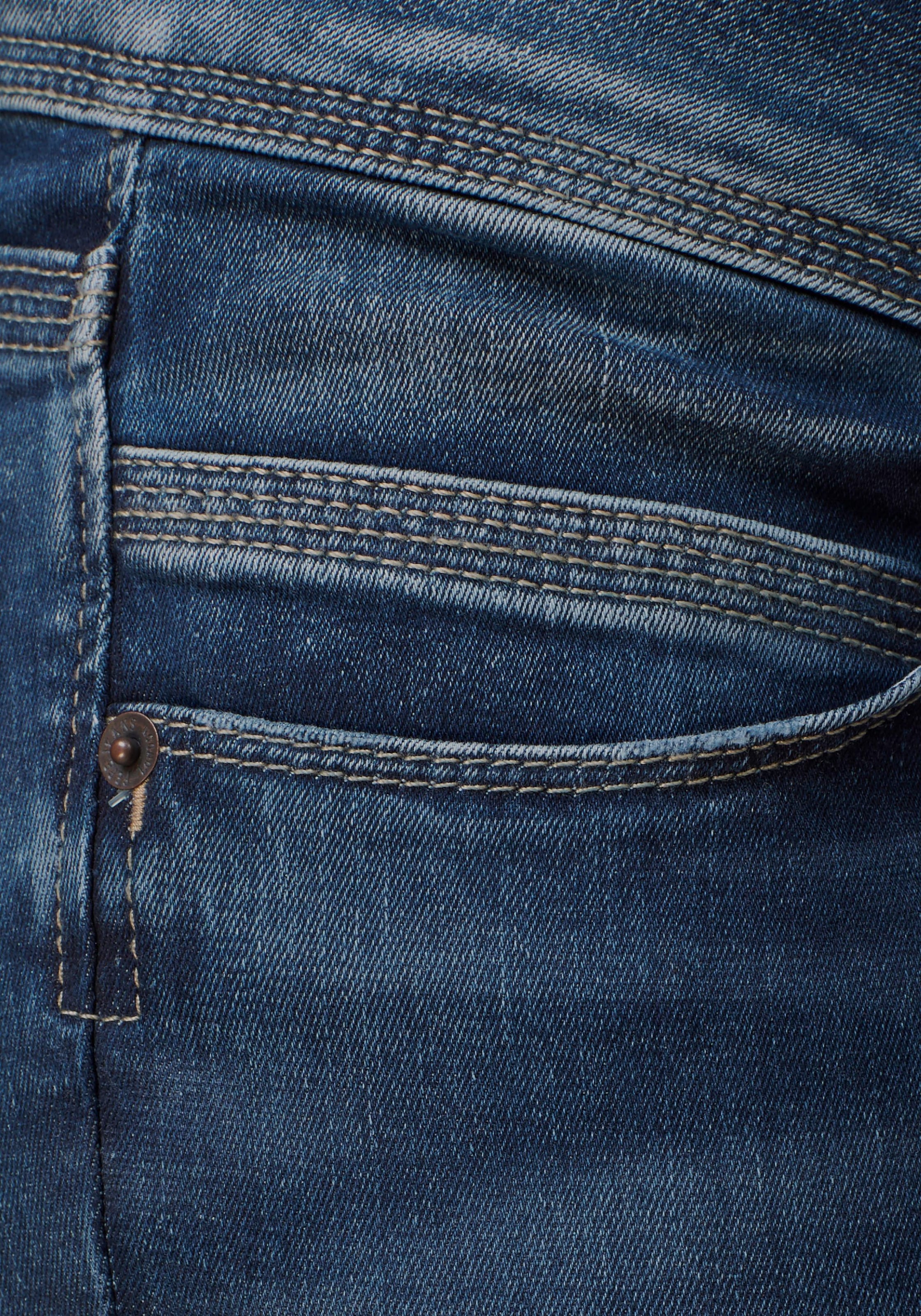 Pepe Jeans Regular-fit-Jeans »VENUS«, online mit bei Jelmoli-Versand Schweiz Badge bestellen