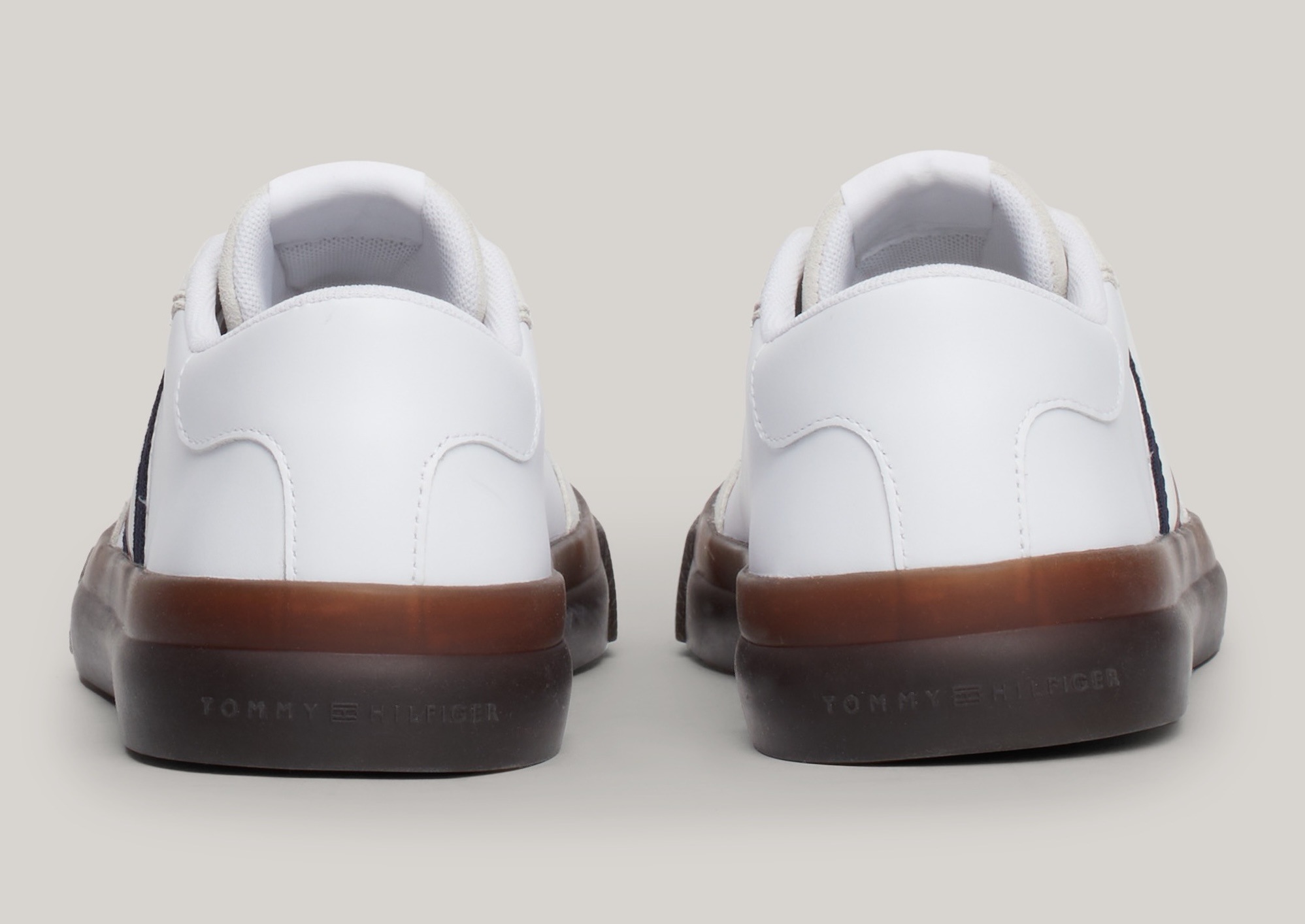 Tommy Hilfiger Sneaker »TH CUPSET TERRACE«, Freizeitschuh, Halbschuh, Schnürschuh mit seitlichen Streifen