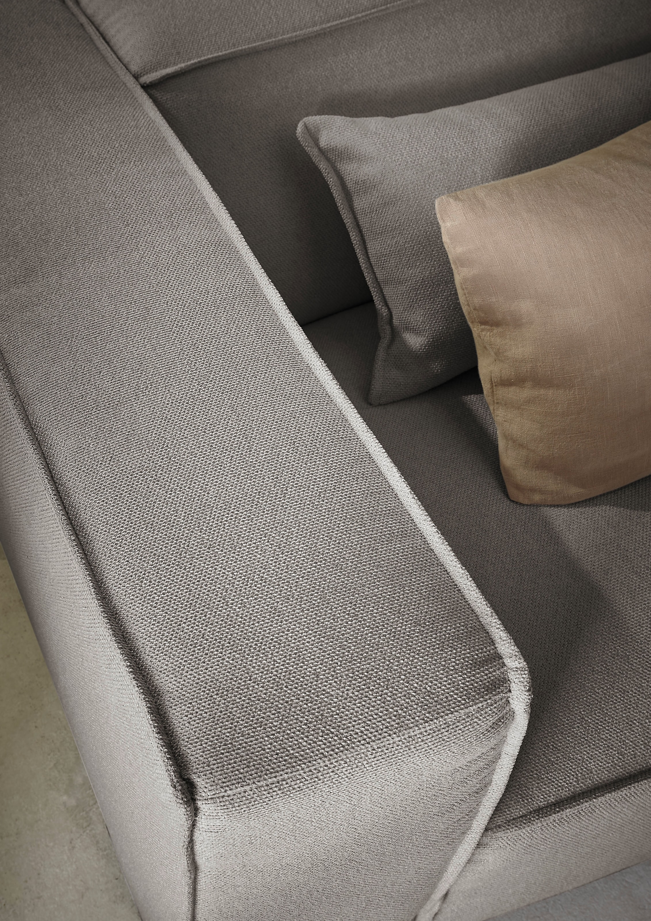 LeGer Home by Lena Gercke Ecksofa »PIARA mit Kedernaht in Cord oder Leinenoptik, moderne Couch in L-Form«, wahlweise Ottomane rechts/links, schwarze Füsse, bequemer Sitzkomfort