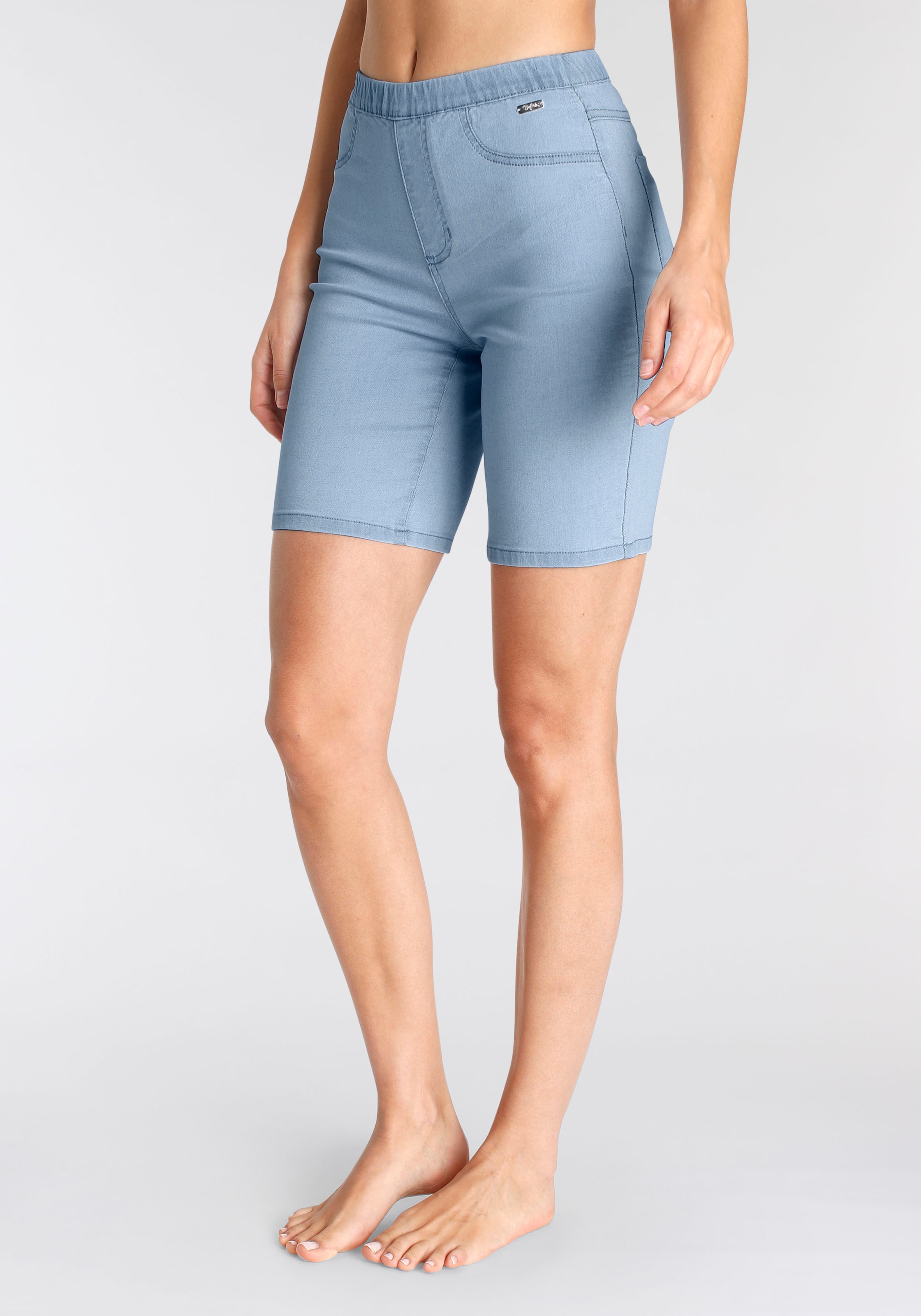 Buffalo Bermudas, im elastischem Denim mit zwei Gesässtaschen