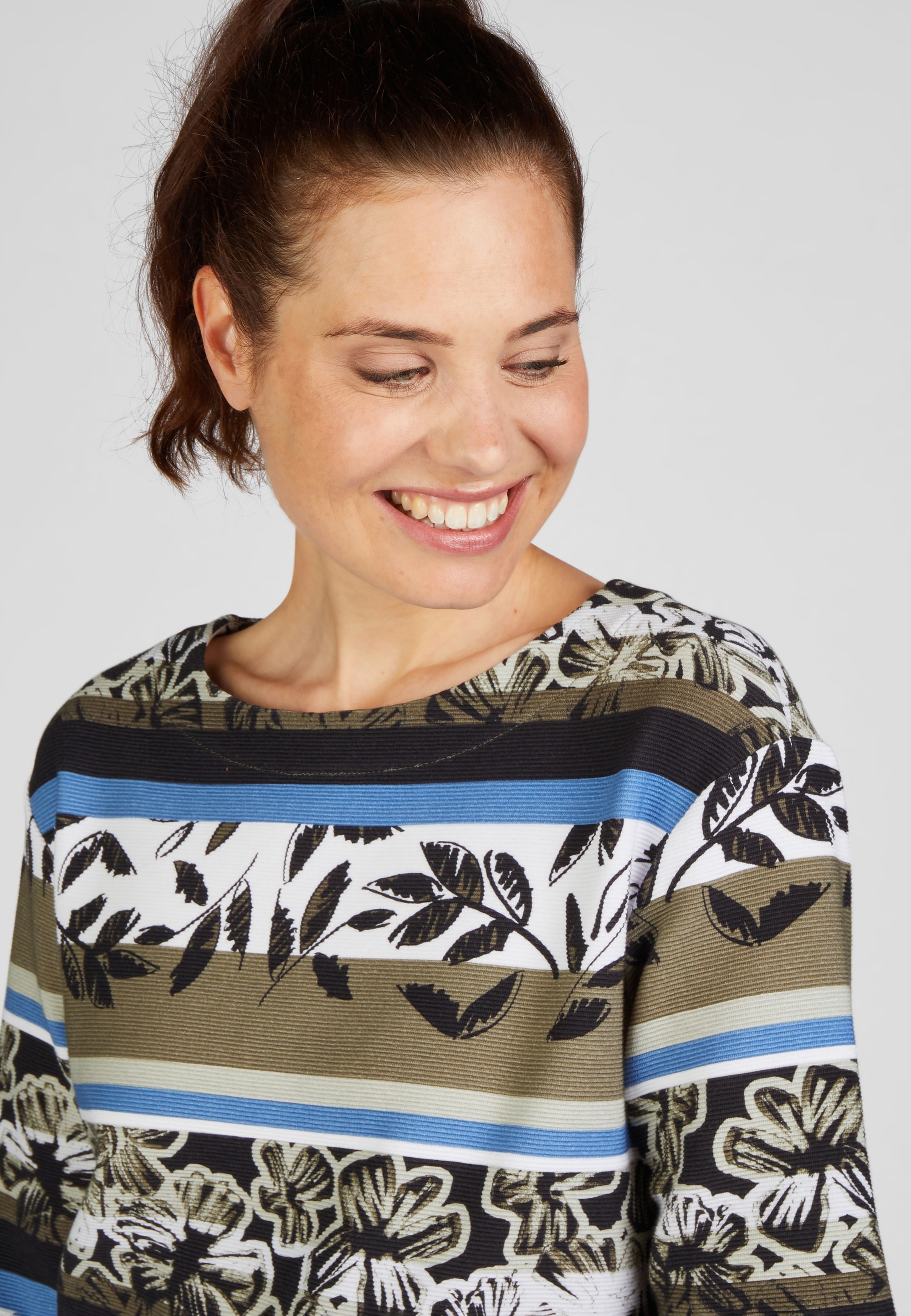 Rabe 3/4-Arm-Shirt, mit lebhaften Streifen und Blumenmuster
