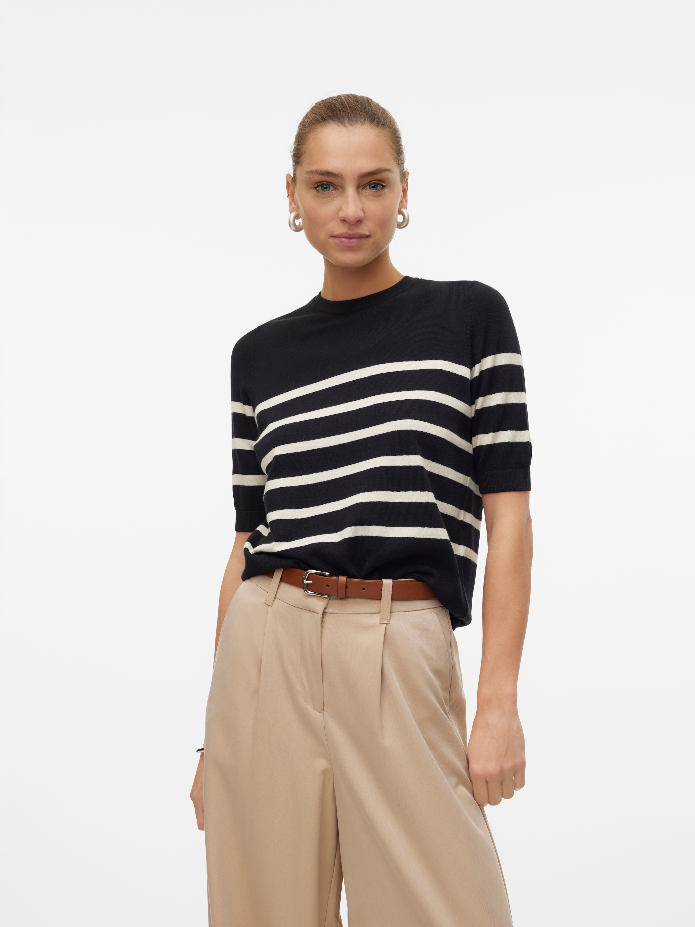 Vero Moda Kurzarmpullover »leichter Feinstrickpullover VMSABA PLAIN SS O-NECK PULLOVER GA NOOS«, (Damenpullover, Rundhalsausschnitt, Kurzarm, Sommerpulli,), im Regular Fit aus pflegeleichtem Materialmix mit Viskose