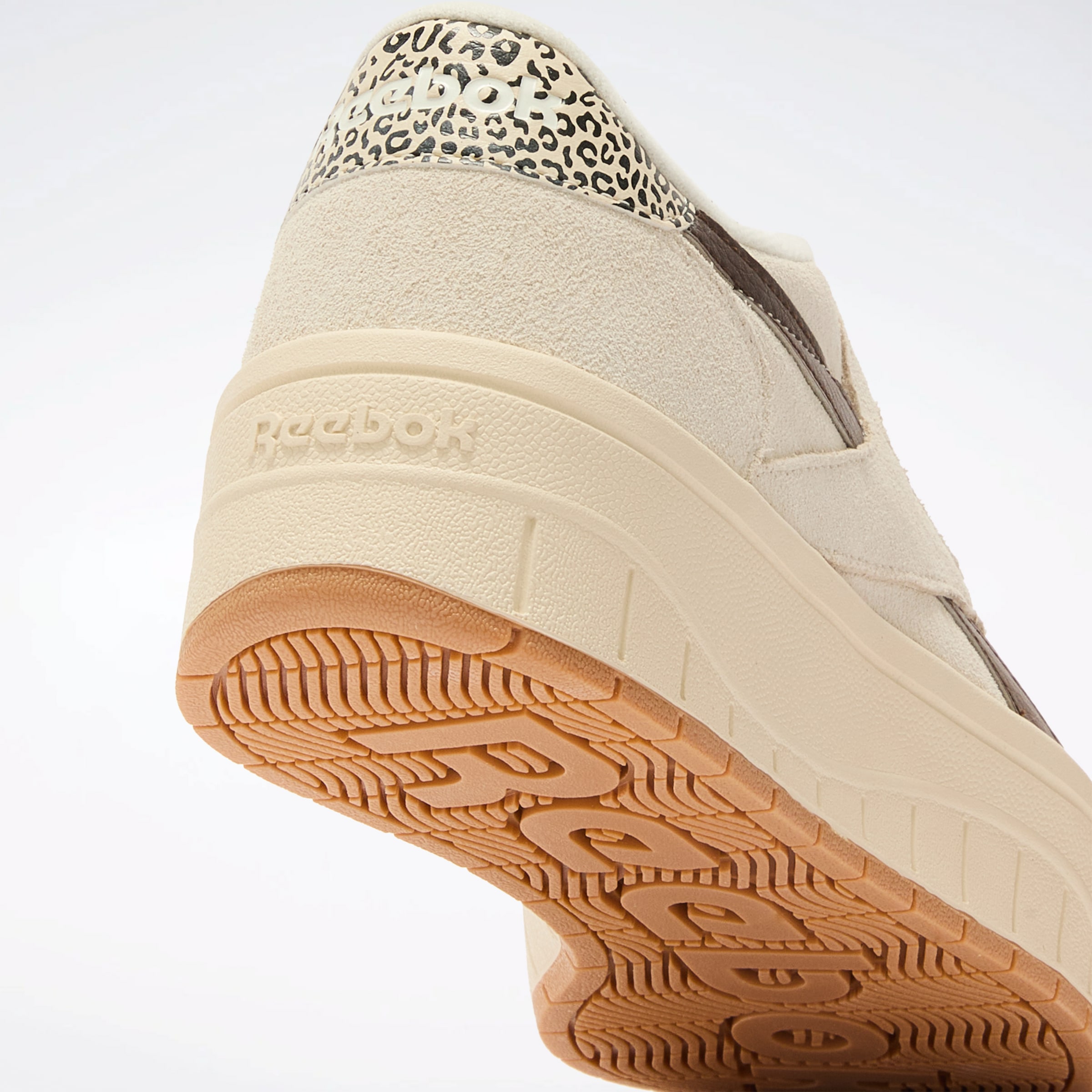 Reebok Classic Sneaker »REEBOK COURT ADVANCE SURGE«, mit Animal-Print/ Cheetah-Optik