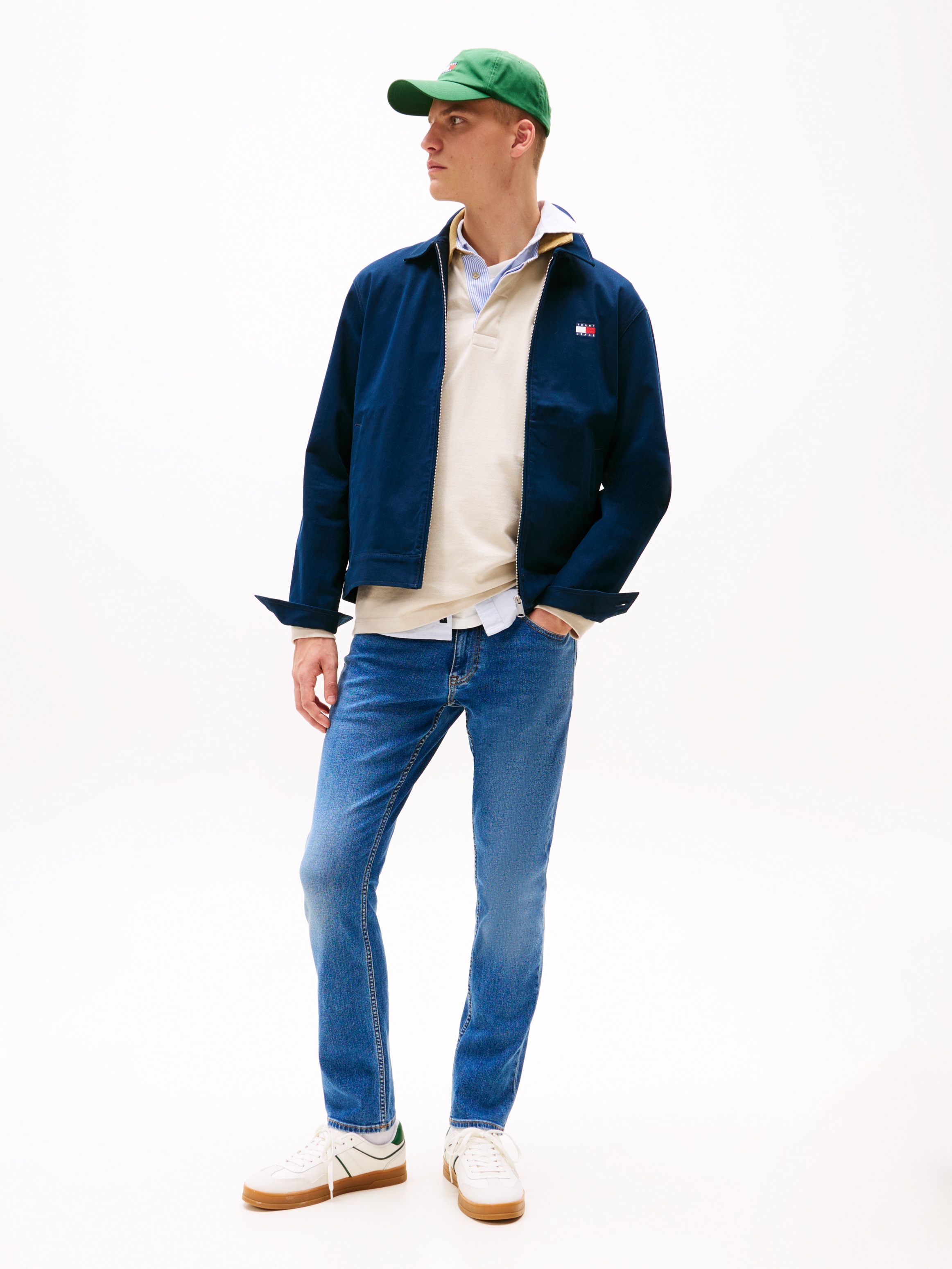 Tommy Jeans Gerade Jeans »SCANTON SLIM BI0234«, Mit Markenlabel aus Leder hinten
