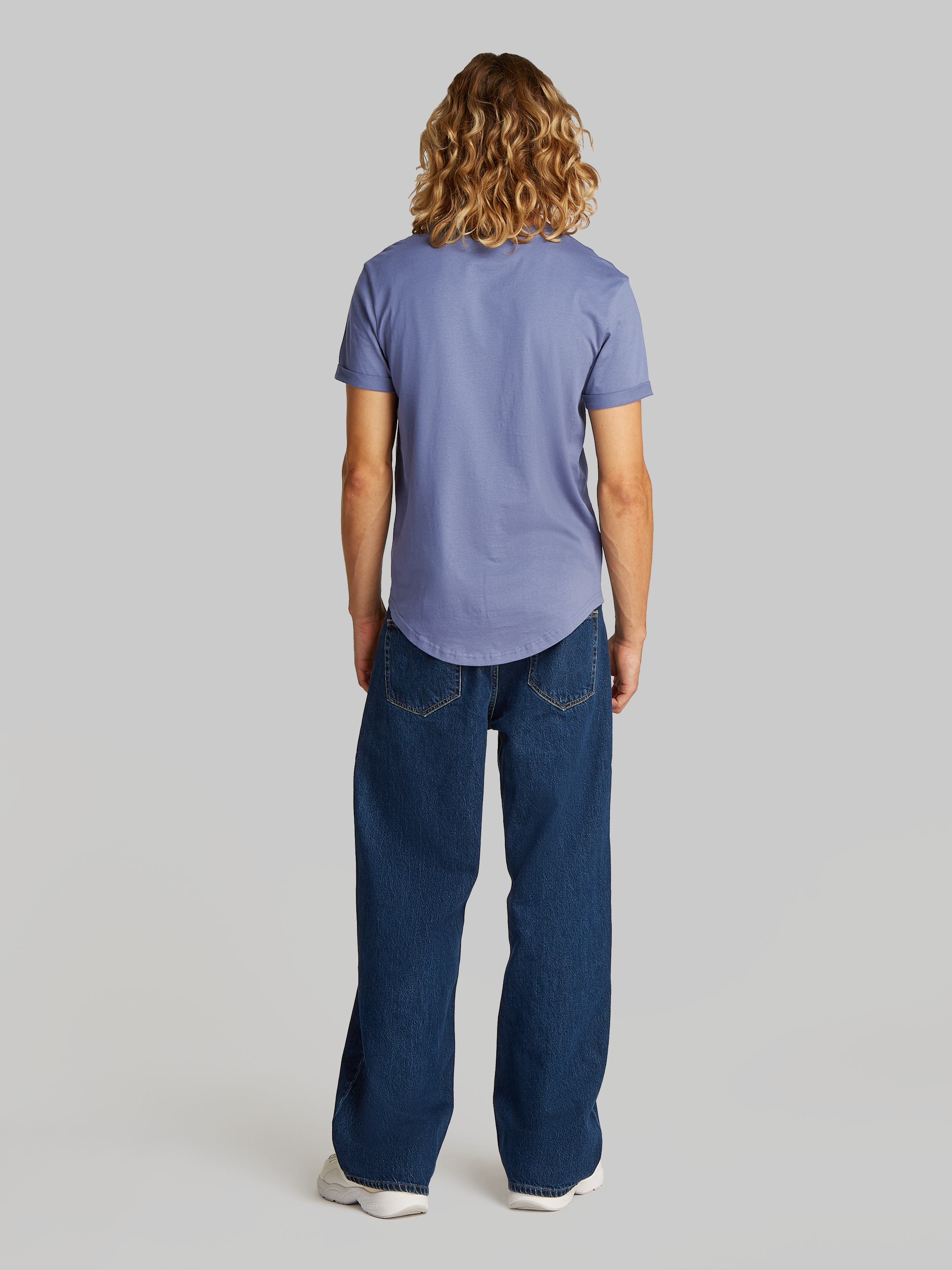 Calvin Klein Jeans T-Shirt »BADGE TURN UP SLEEVE«, mit Logopatch