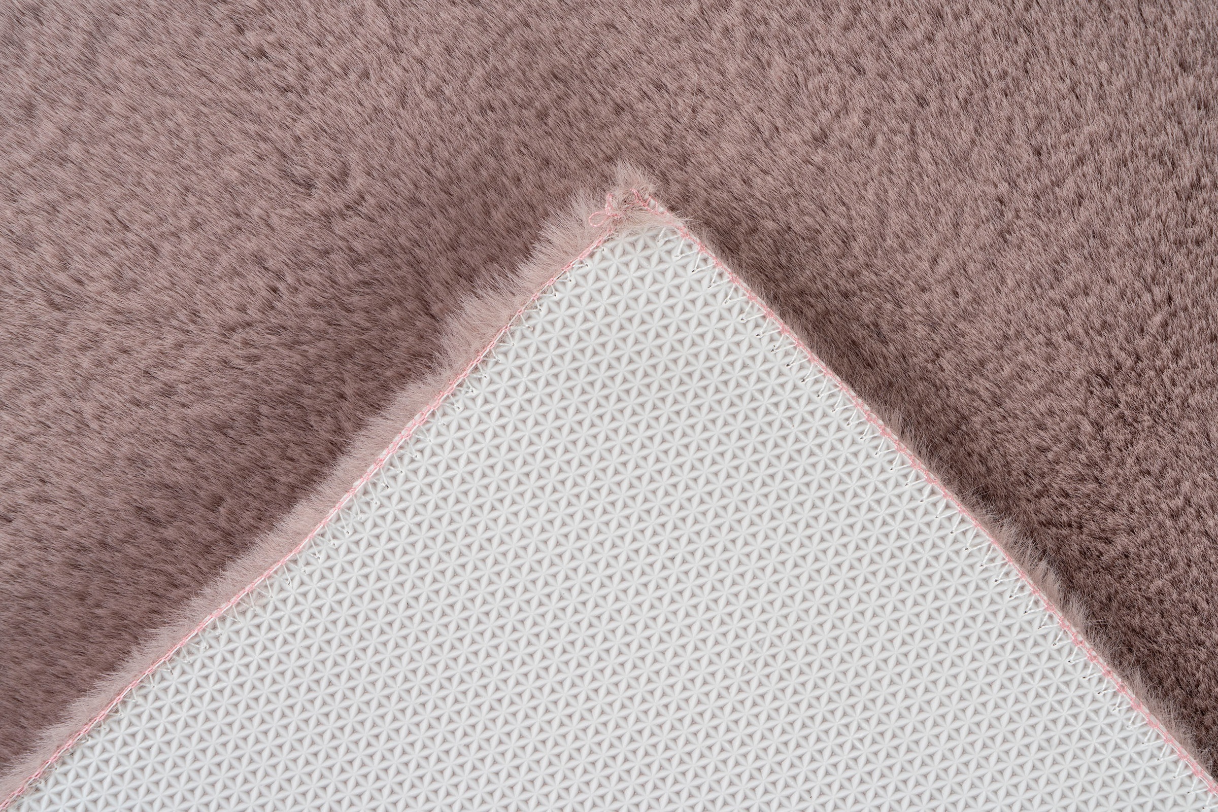 Kayoom Badematte »Rabbit Light«, rutschhemmend beschichtet, fussbodenheizungsgeeignet, weiche Kaninchenfell Haptik, Badezimmer, Kinderzimmer, Schlafzimmer
