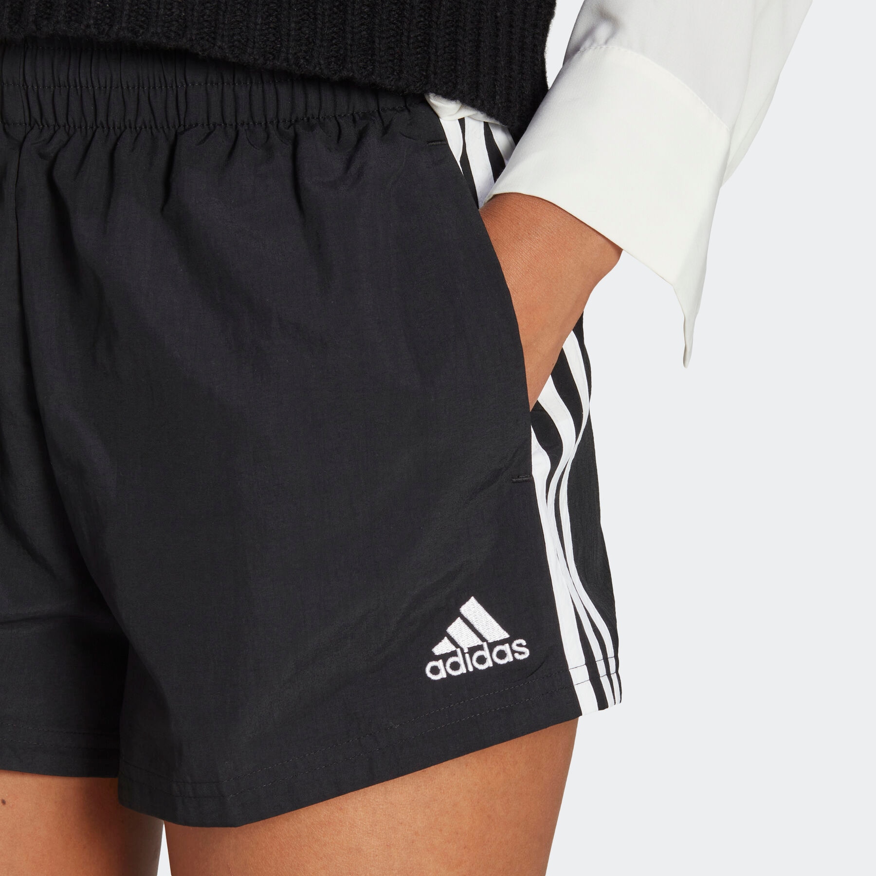 Schweiz Shorts (1 3-STREIFEN adidas WOVEN«, bei tlg.) »ESSENTIALS online Jelmoli-Versand kaufen Sportswear