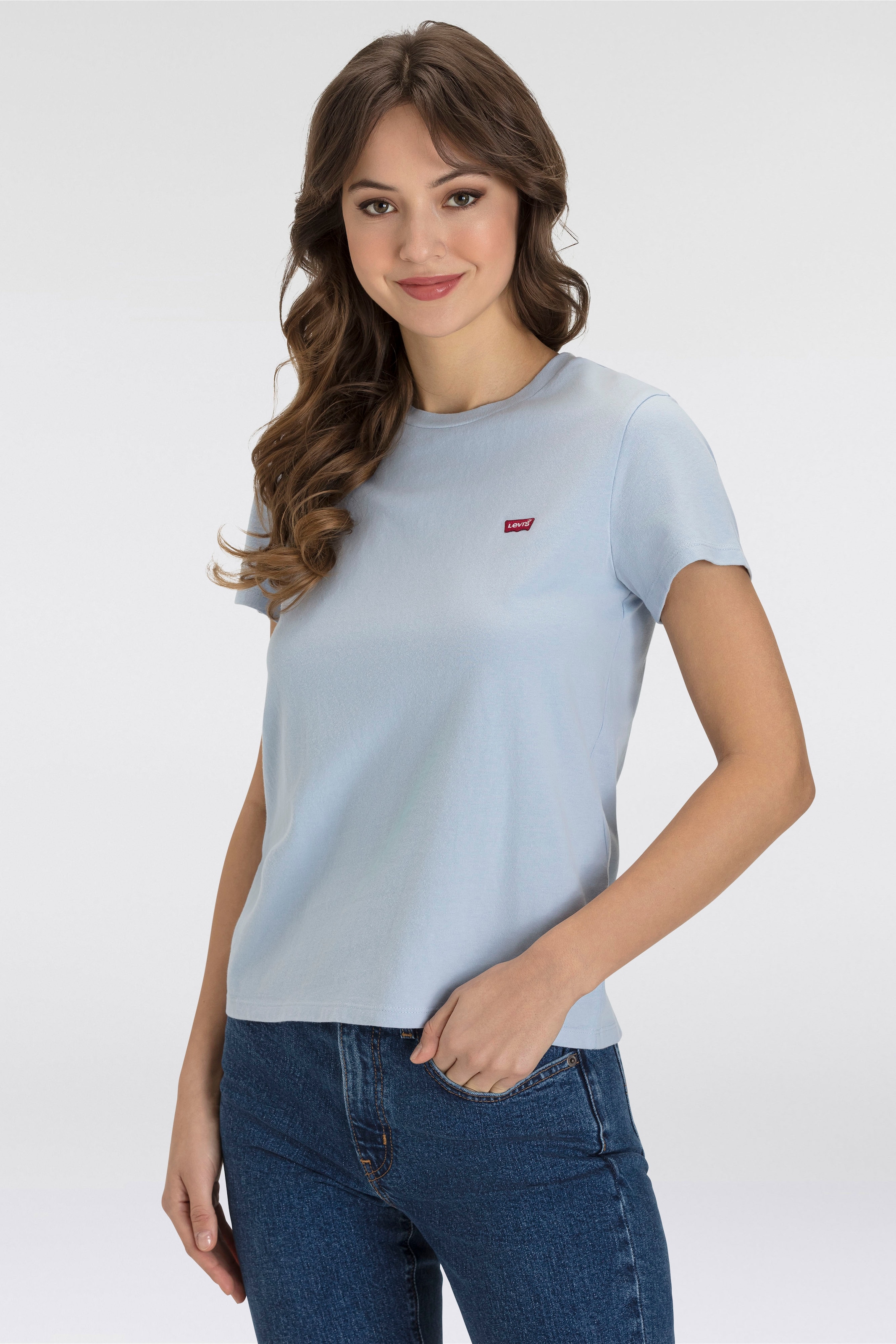 Levi's® T-Shirt »TEE Minilogo«, mit kleiner Logostickerei