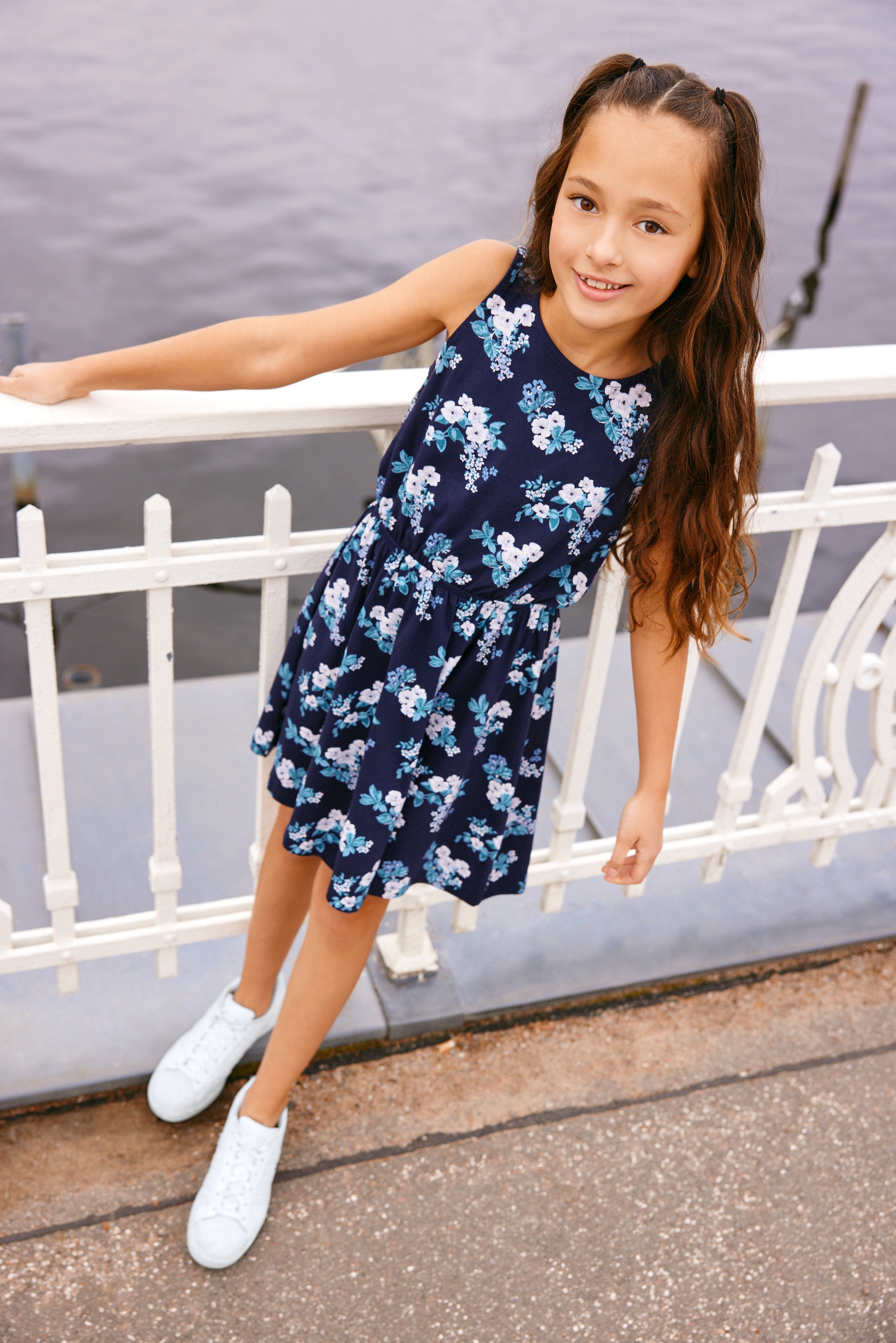 ✵ KIDSWORLD Trägerkleid, mit Blumen | Jelmoli-Versand online bedruckt kaufen
