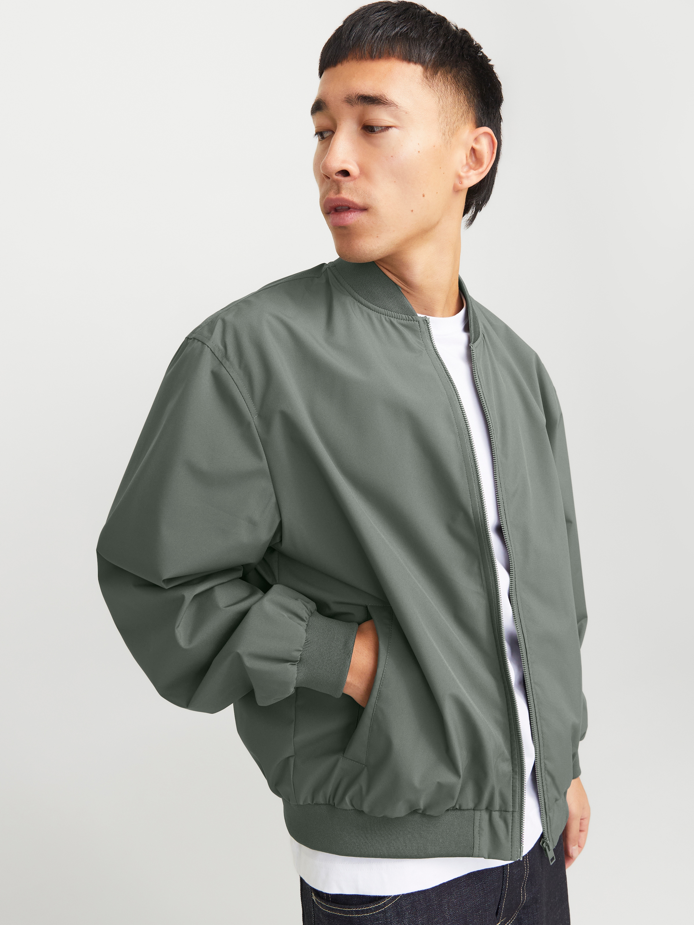 Jack & Jones Bomberjacke »JJECHARGE BOMBER JACKET NOOS«, ohne Kapuze, mit Rippbündchen