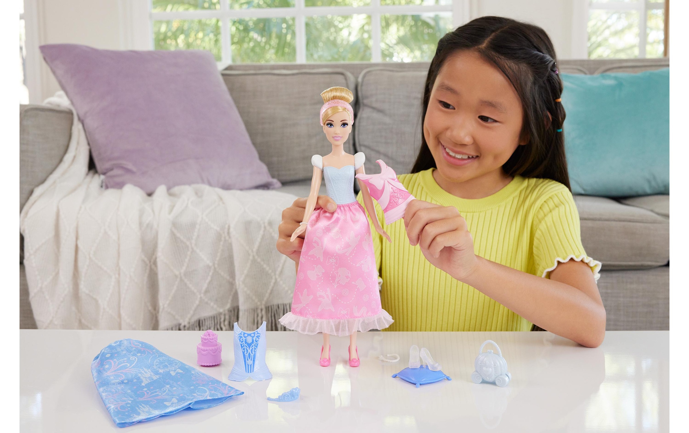 Disney Princess Anziehpuppe »2-in-1-Geschichten Cinderella-Modepuppe«