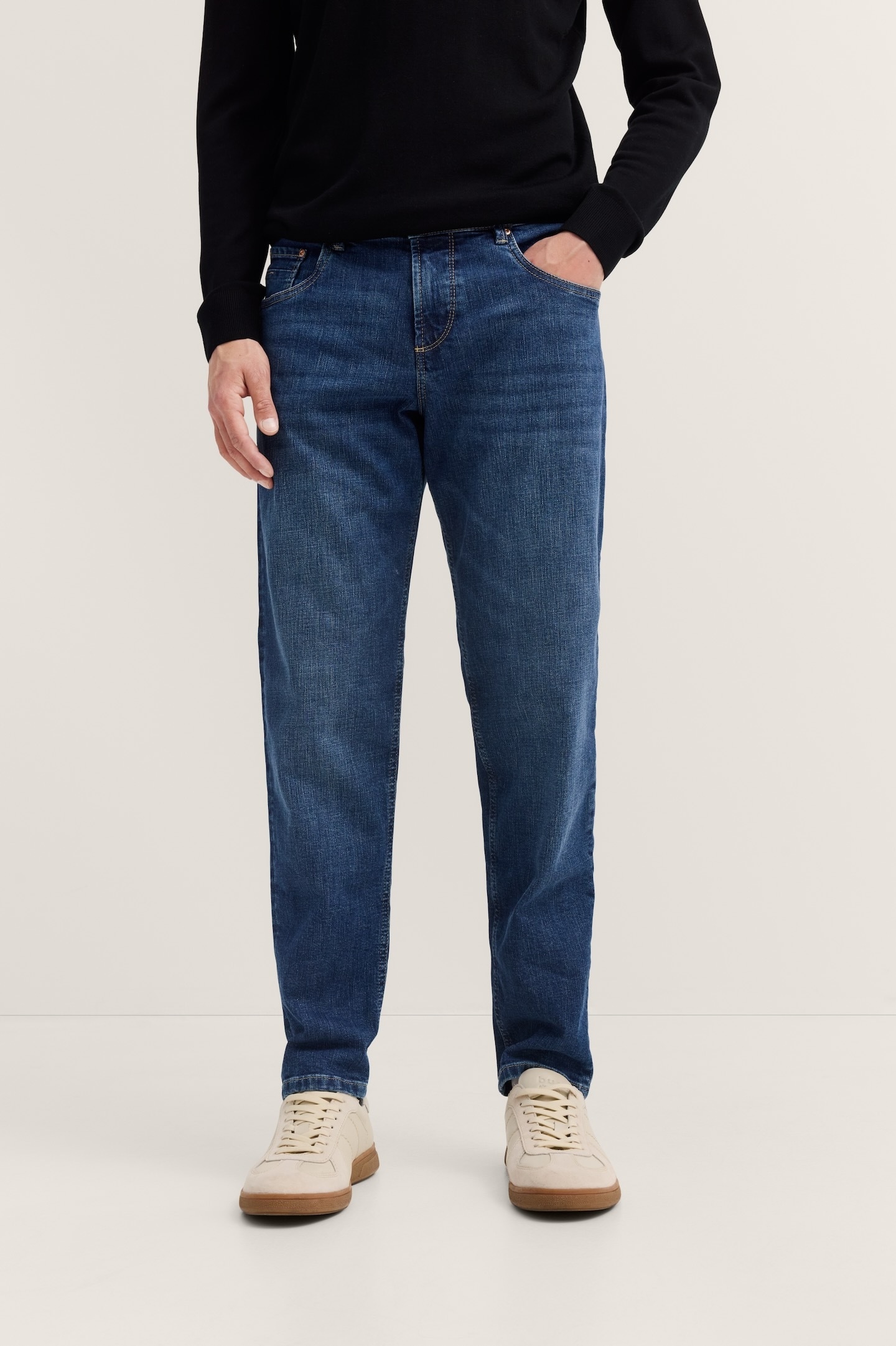bugatti 5-Pocket-Jeans "Tapered Fit" aus Stretch Handcrafted Denim
