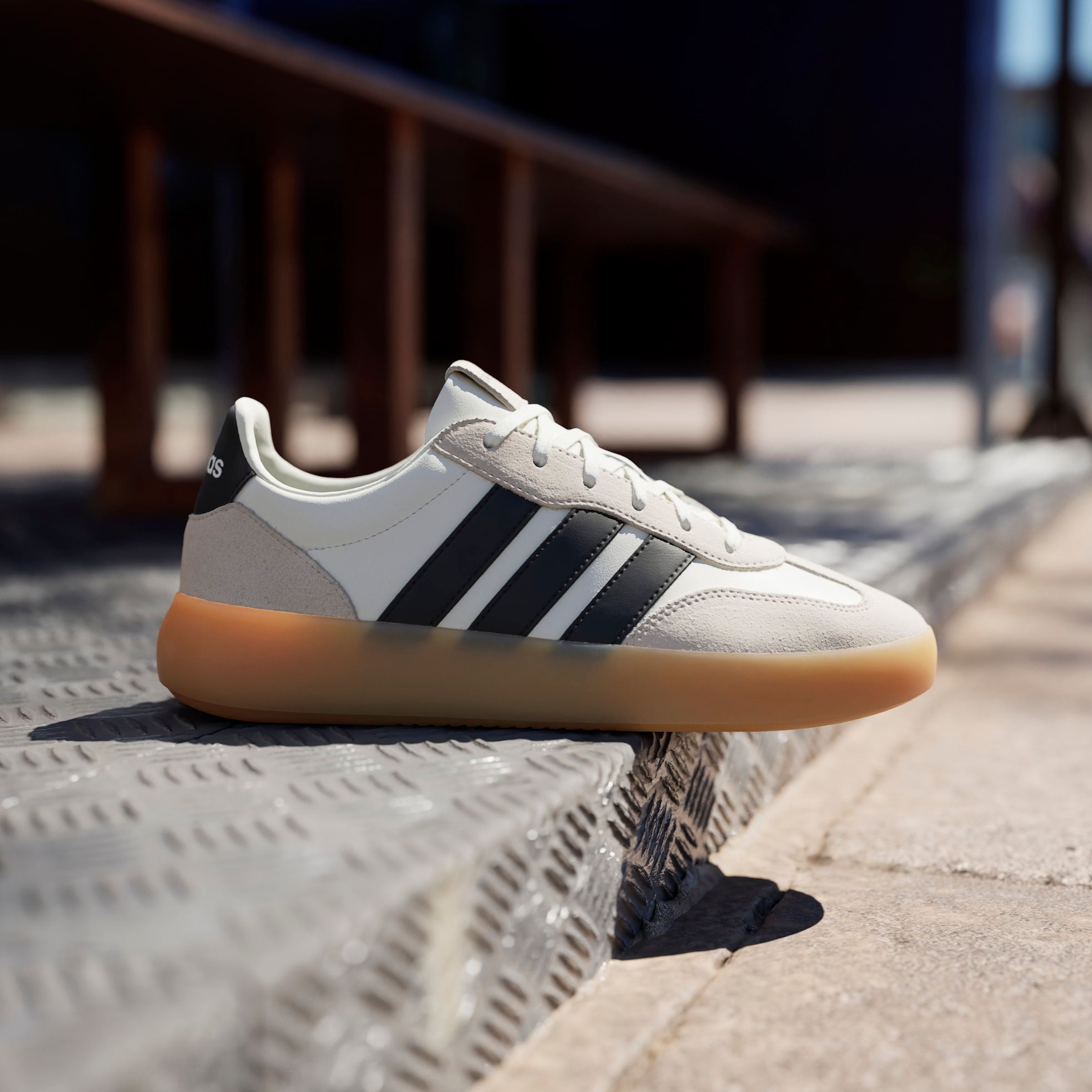 adidas Sportswear Sneaker »BARREDA DECODE«, Design auf den Spuren des adidas Handball Spezial