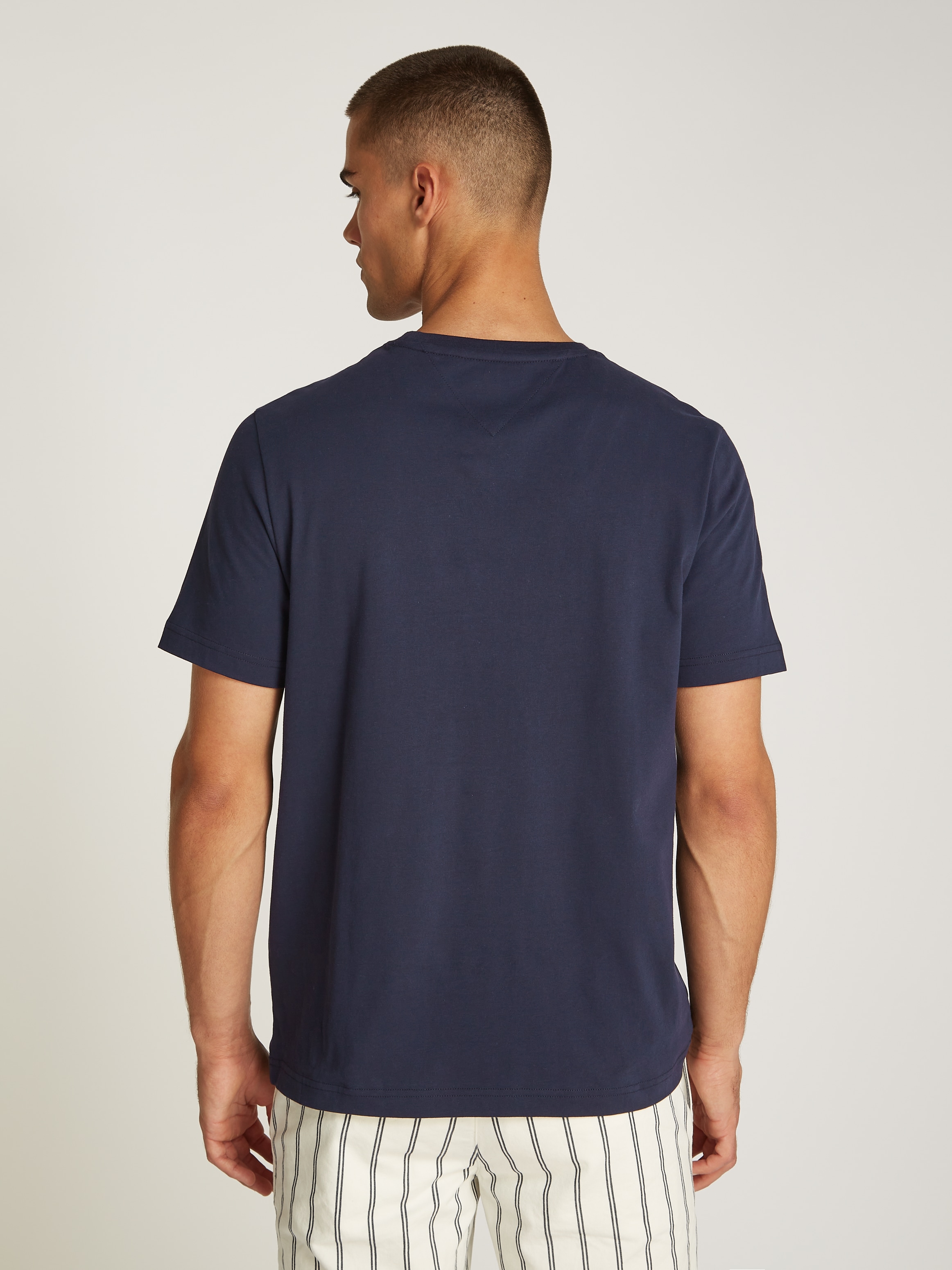 Tommy Hilfiger T-Shirt »ESSENTIAL REG FIT SOLID TEE«, mit Rundhalsausschnitt