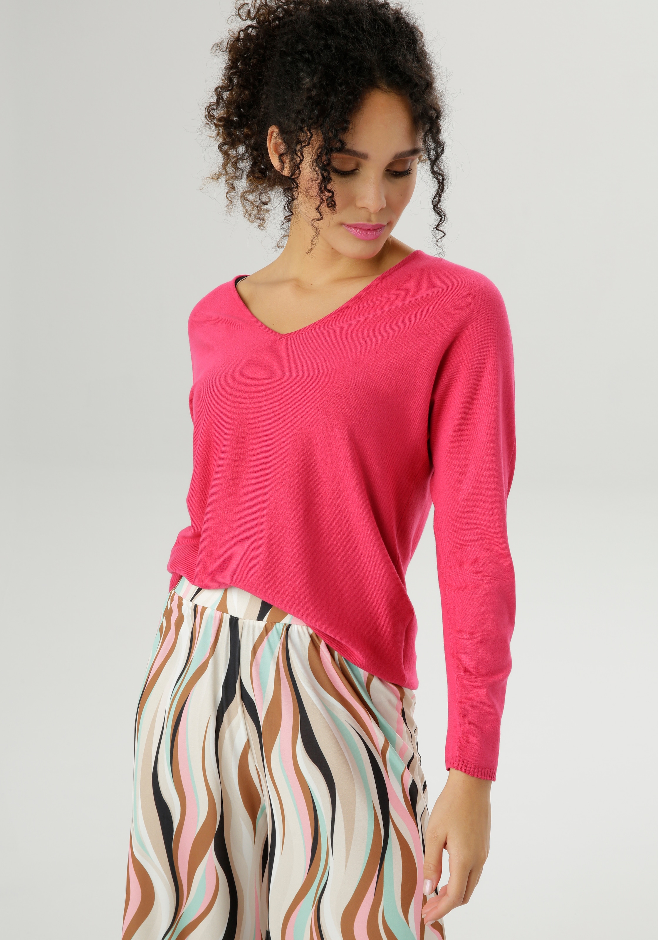 V-Ausschnitt-Pullover, shoppen Oversize-Look Aniston Jelmoli-Versand im online SELECTED |