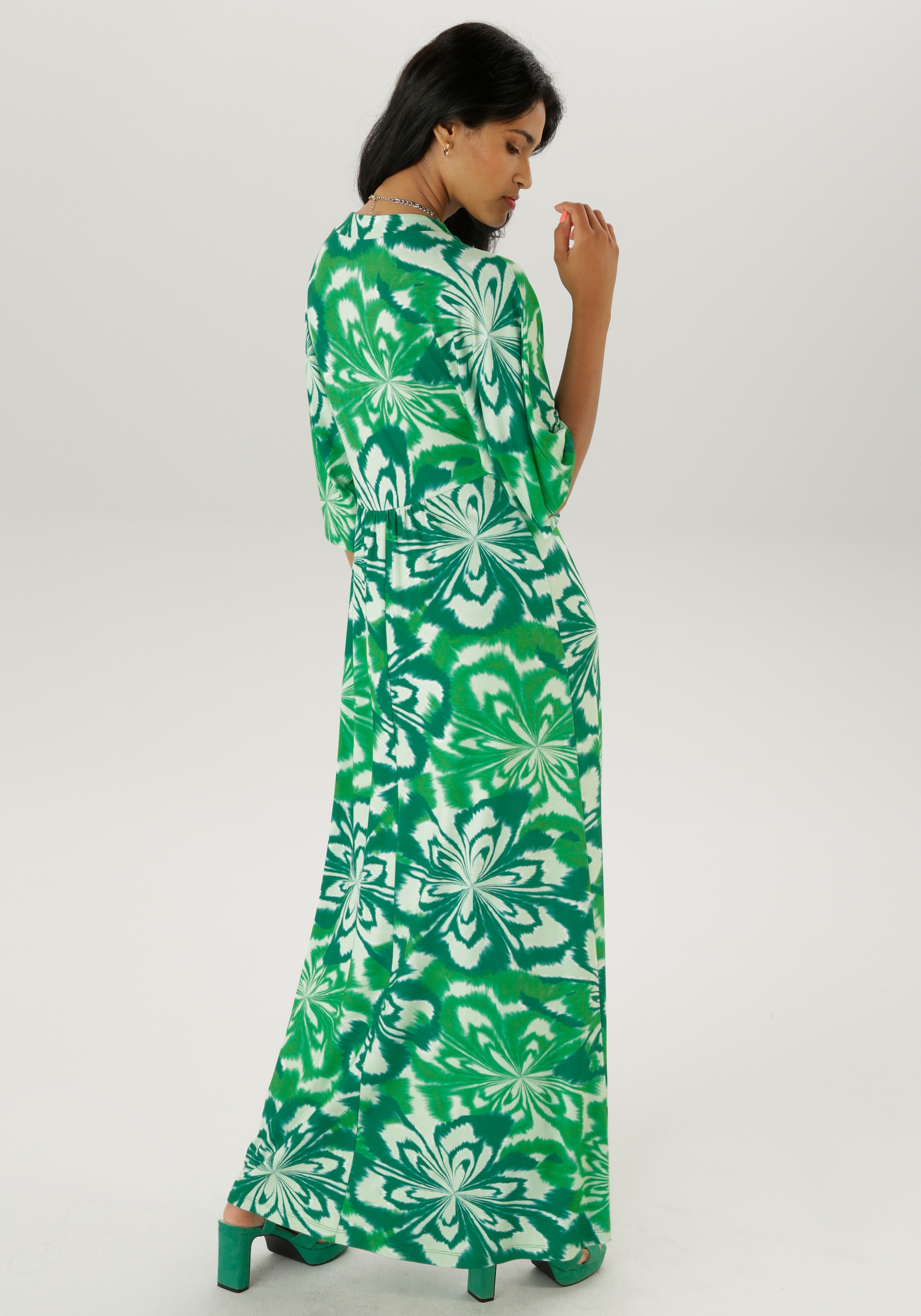 Aniston SELECTED Maxikleid, mit weiten, 3/4-langen Ärmeln