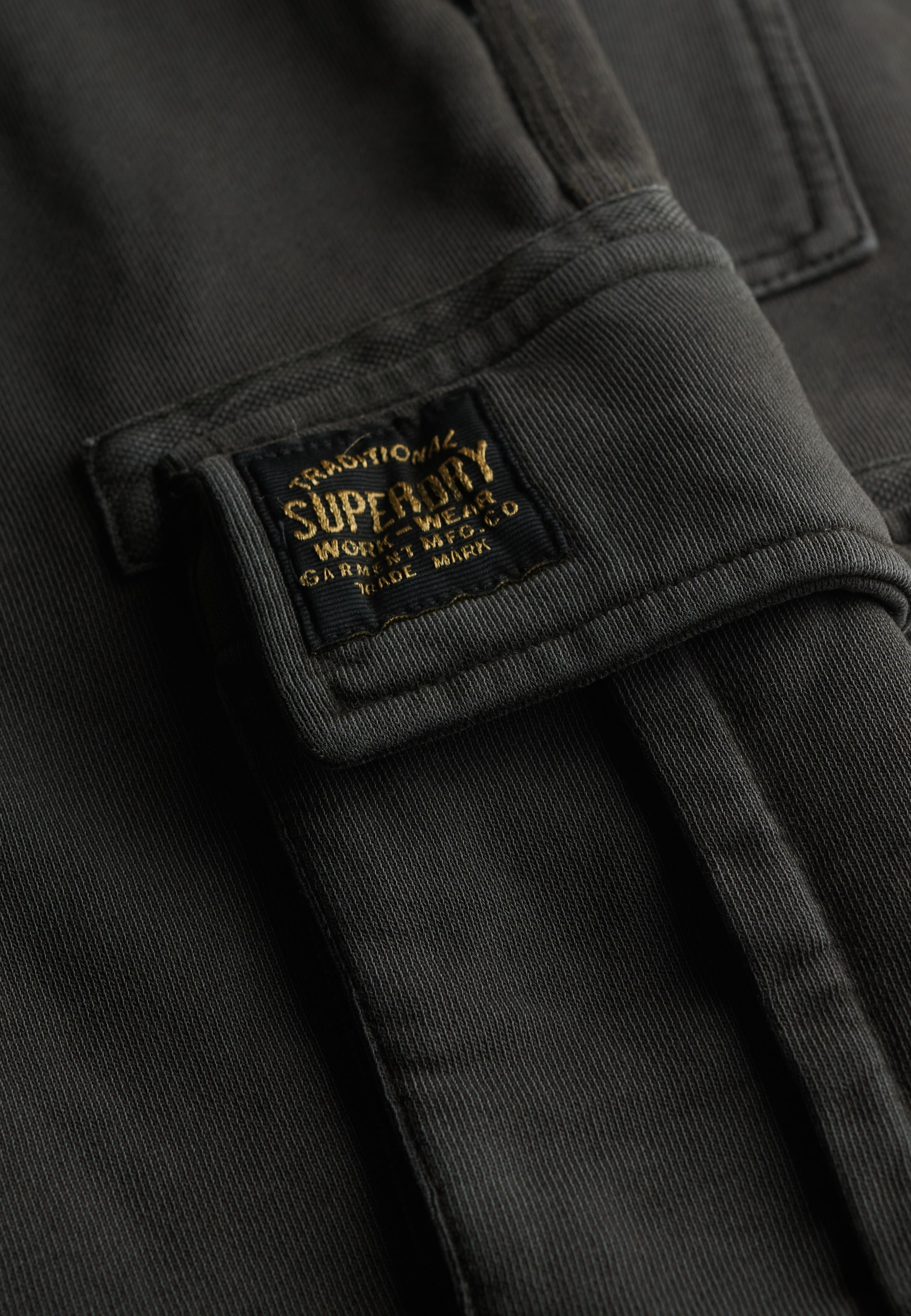 Superdry Cargoshorts »SD-CONTRAST STITCH CARGO SHORT«