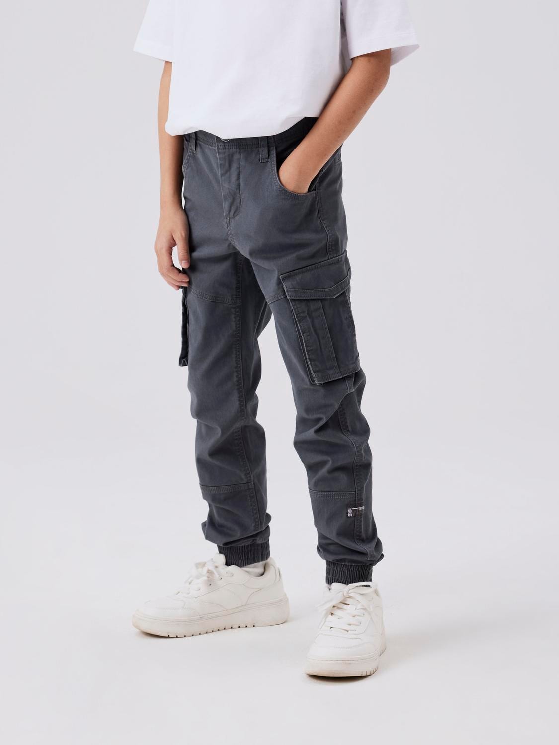 Name It Cargohose »NKMRYAN – Hose mit Cargo- und Seitentaschen« unifarben, casual, regular fit, Twill