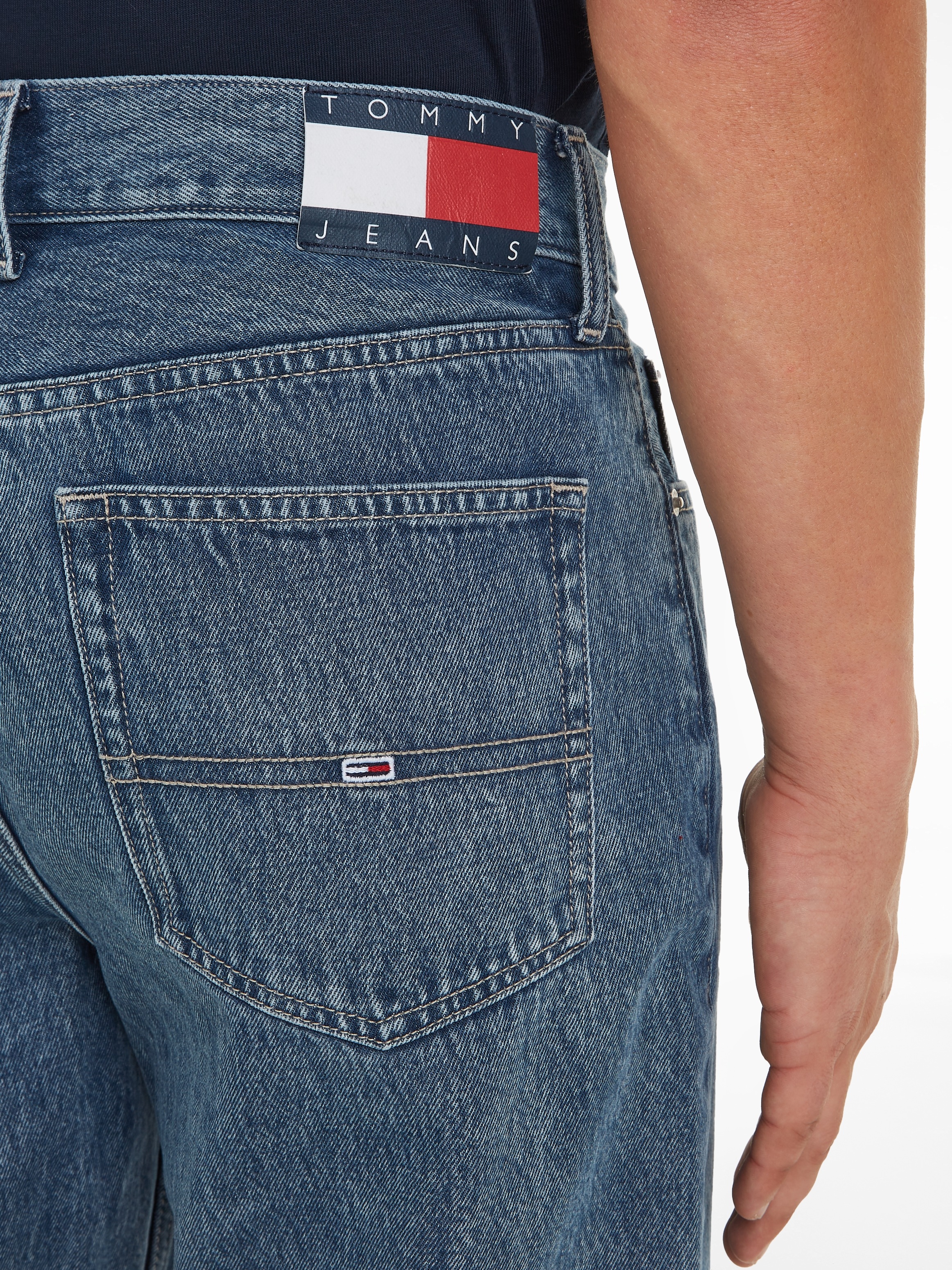 Tommy Jeans Tapered-fit-Jeans »ISAAC RLXD TAPERED«, im 5-Pocket-Style