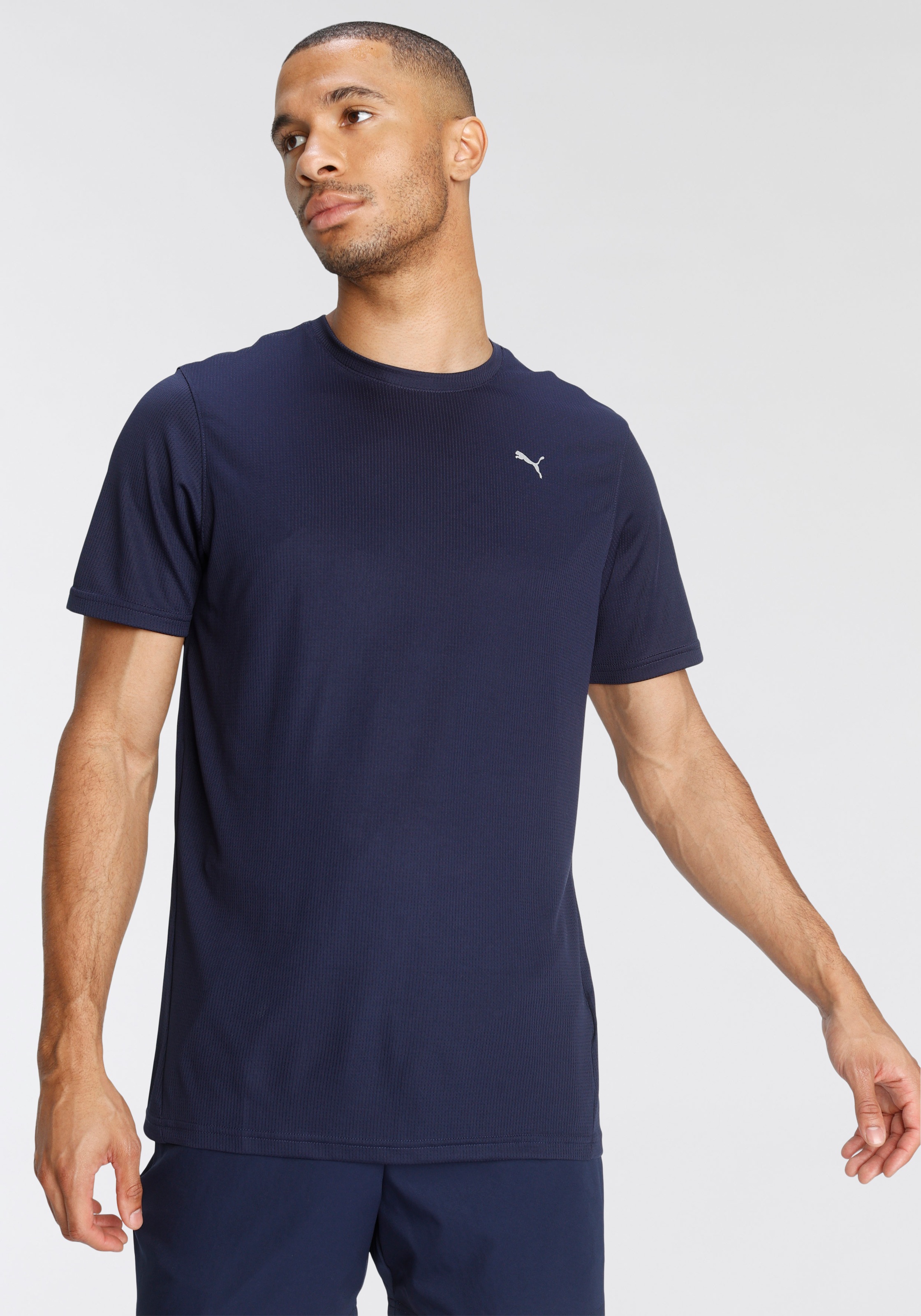 PUMA Trainingsshirt »PERFORMANCE SS TEE M« Regular Fit, schnell trocknend, atmungsaktiv, sportlicher Stil