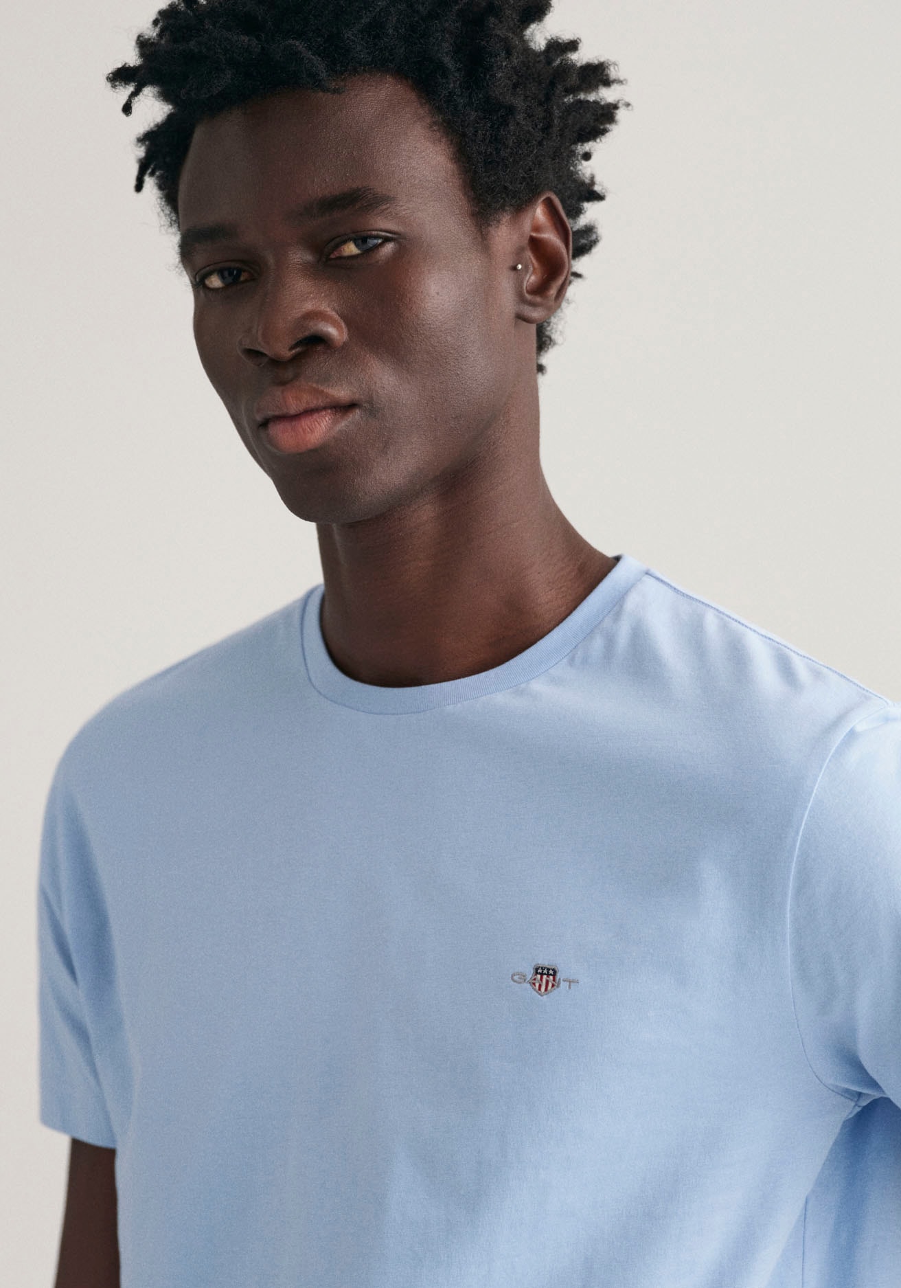 »REG SHIELD T-Shirt Brust auf shoppen Logostickerei Gant Jelmoli-Versand der mit online T-SHIRT«, | SS