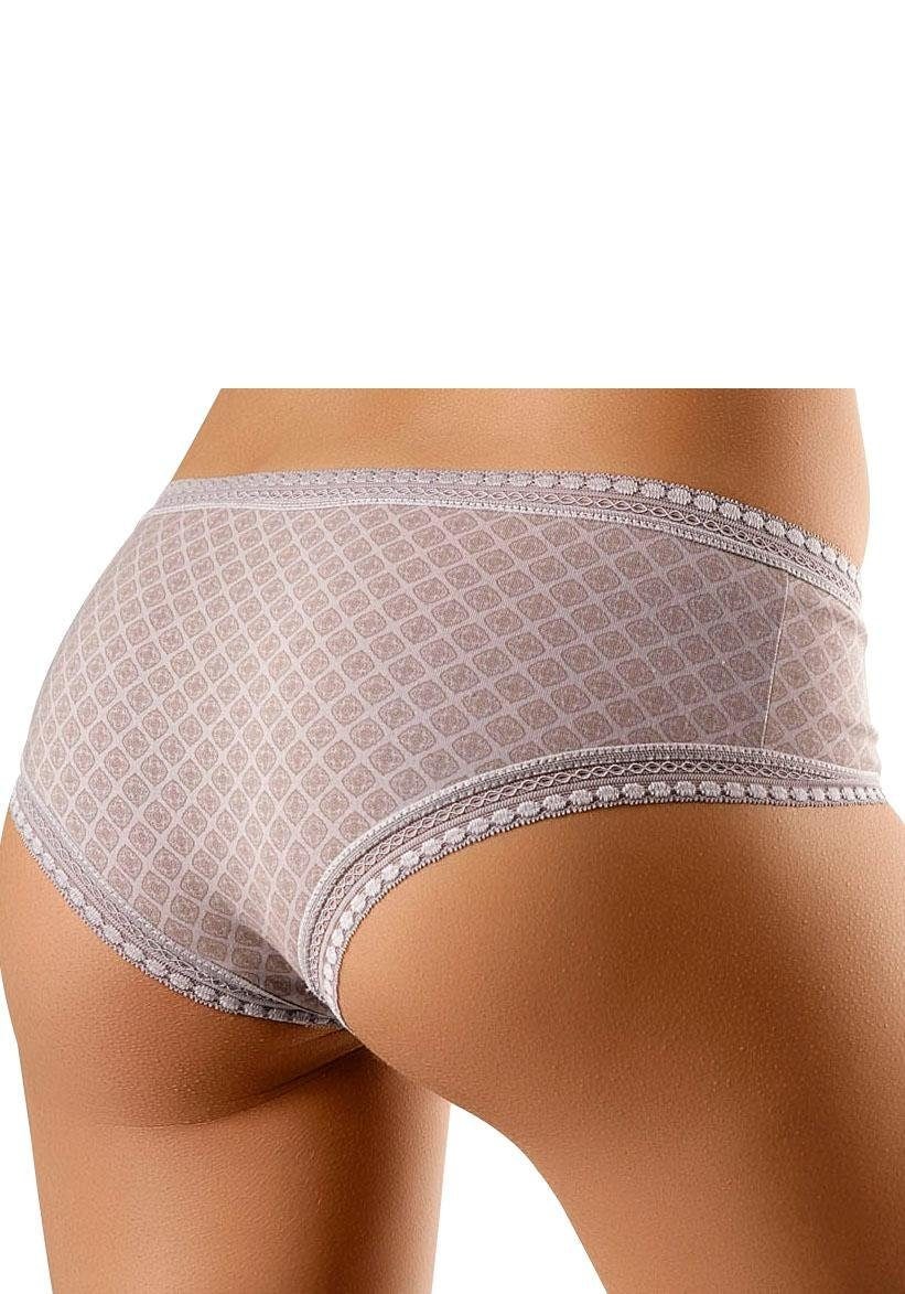 LASCANA Panty, (3er-Pack), aus elastischer Baumwolle mit weicher Spitze