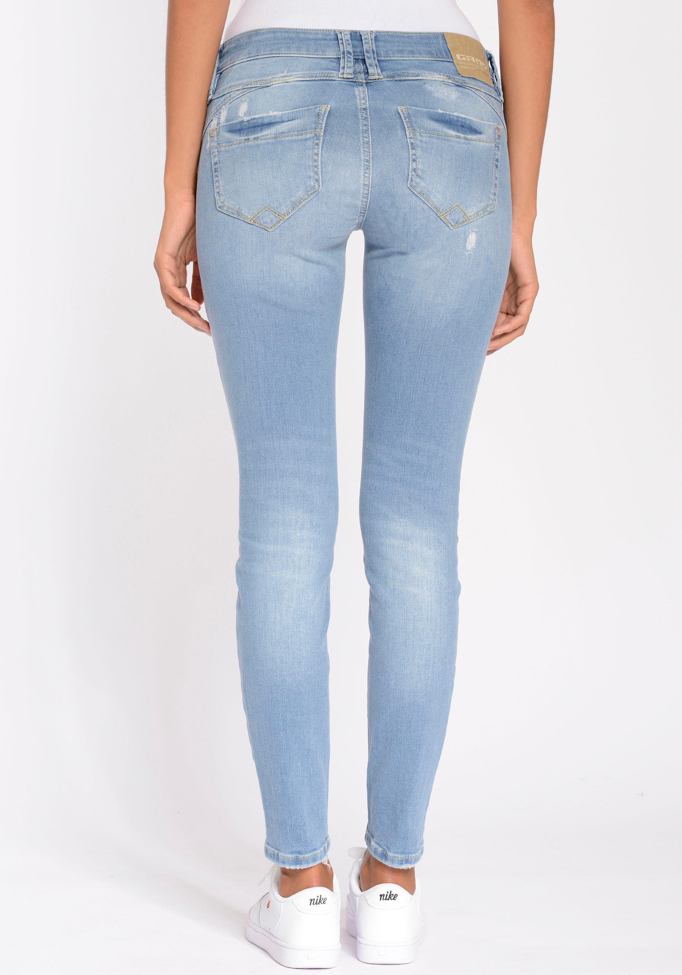 GANG Skinny-fit-Jeans »94NIKITA«, mit leichten Destroyed Effekten kaufen