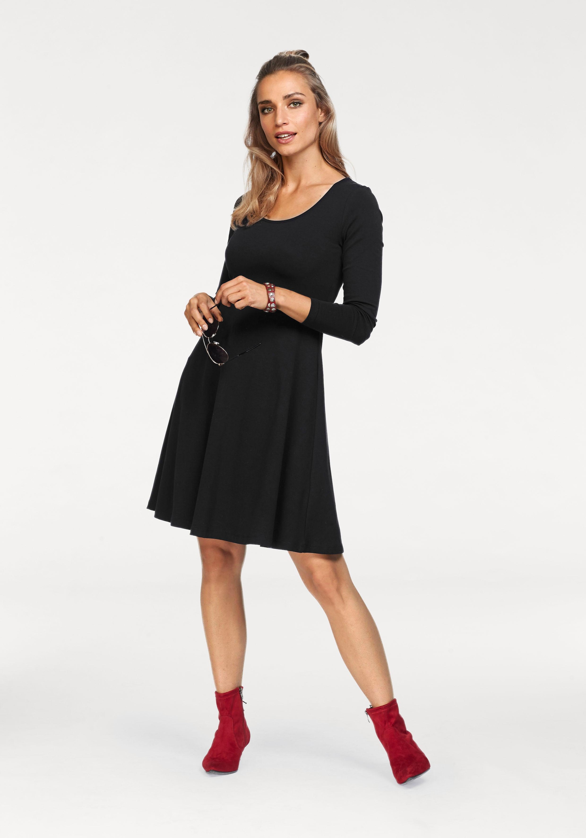 Aniston CASUAL Jerseykleid, mit Blumendruck oder in uni Schwarz